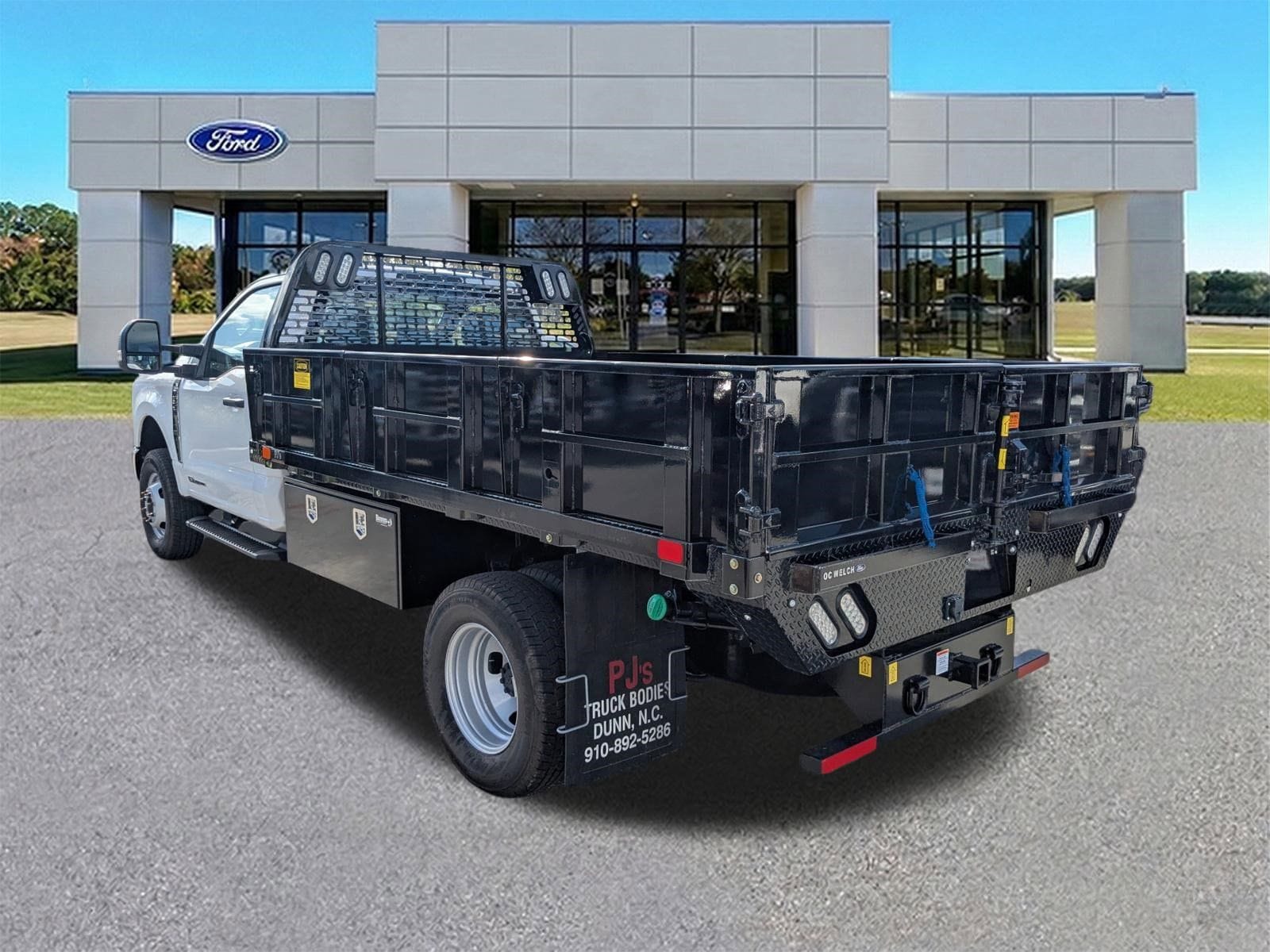 2024 Ford F-350 Super Duty Chassis Cab XL - Photo 6
