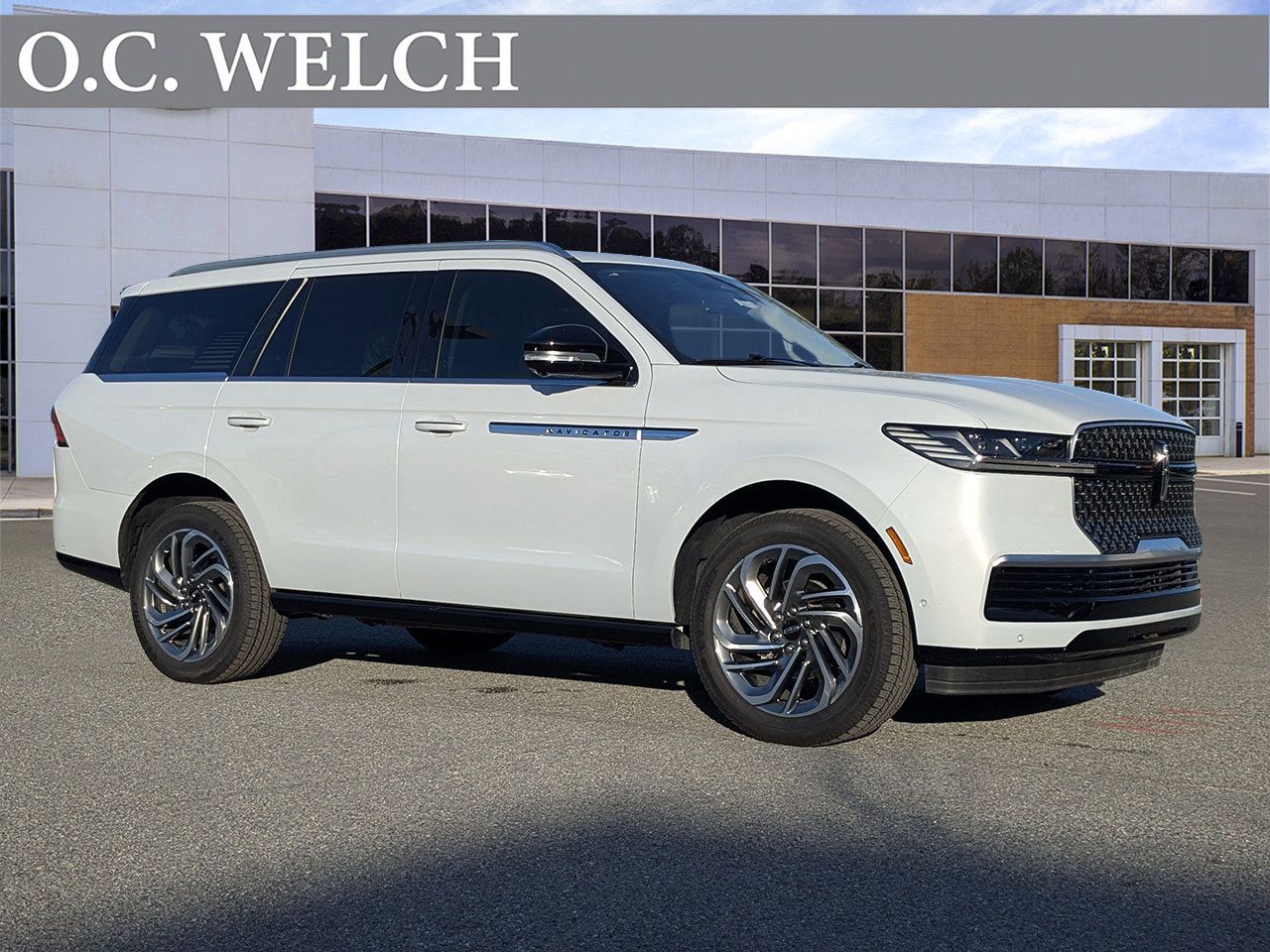 2025 Lincoln Navigator Reserve's photo