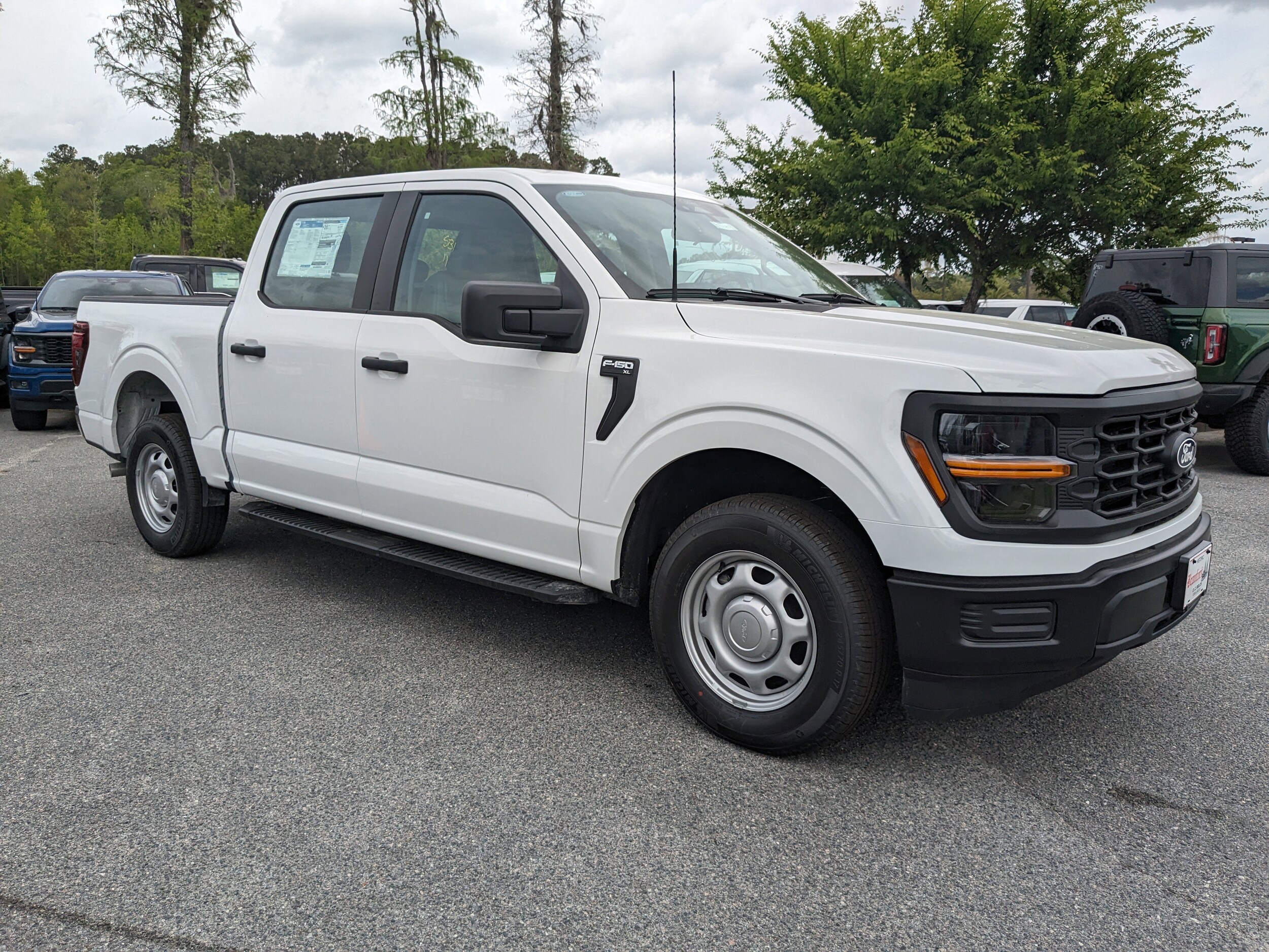 2025 Ford F-150 XL photo 2