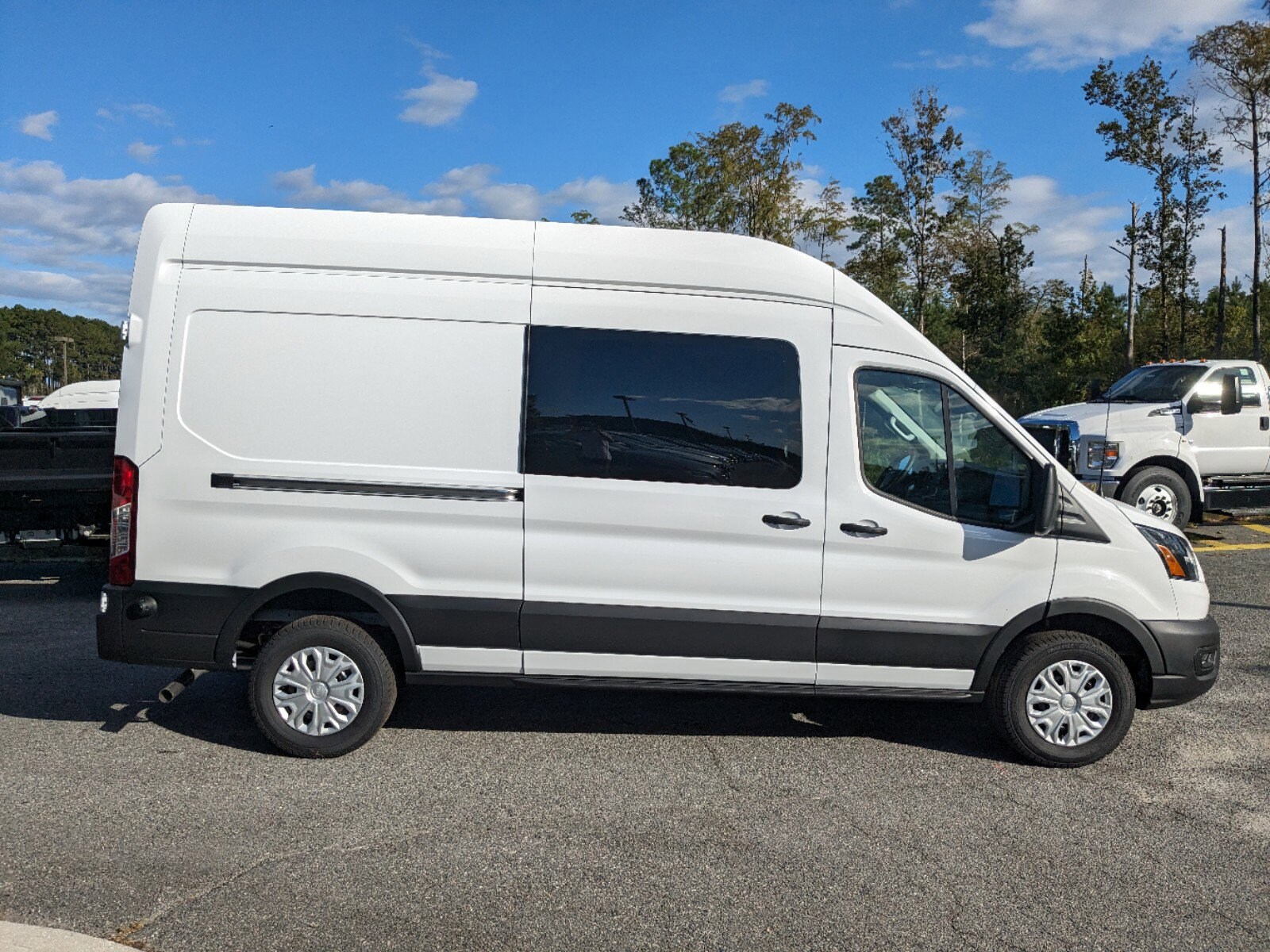 2024 Ford Transit photo 3