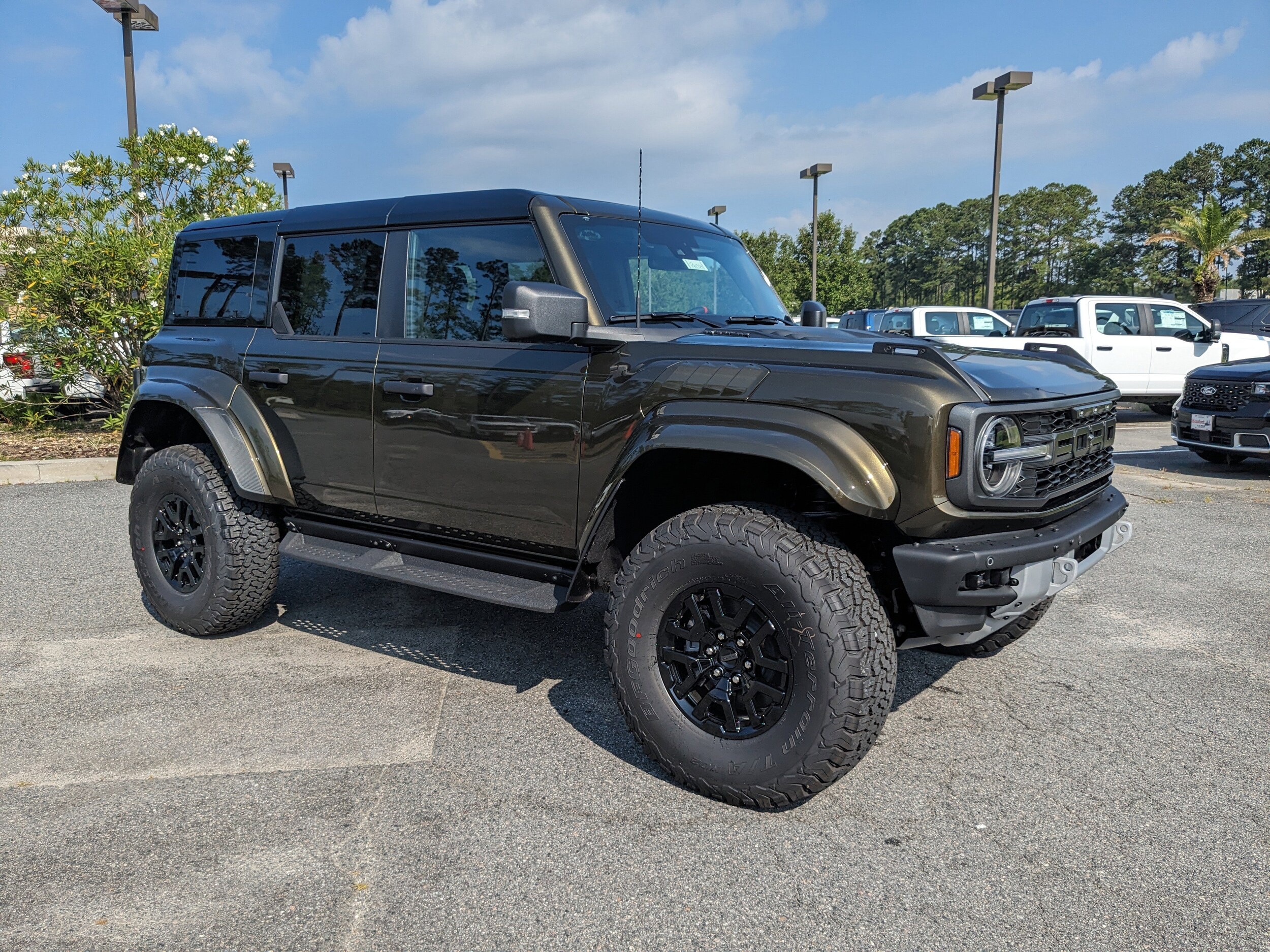 2025 Ford Bronco Raptor photo 2