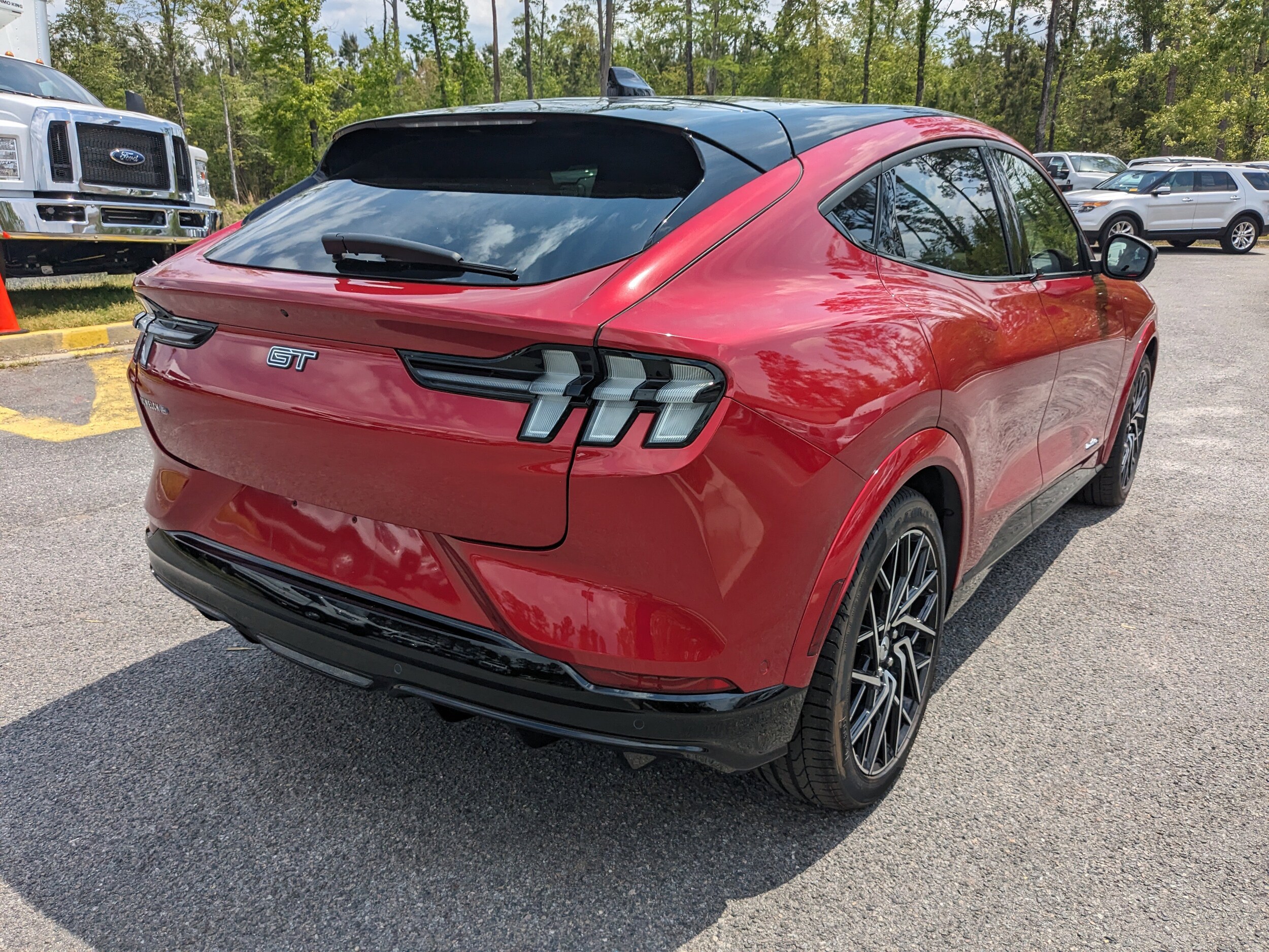 2023 Ford Mustang Mach-E GT photo 3
