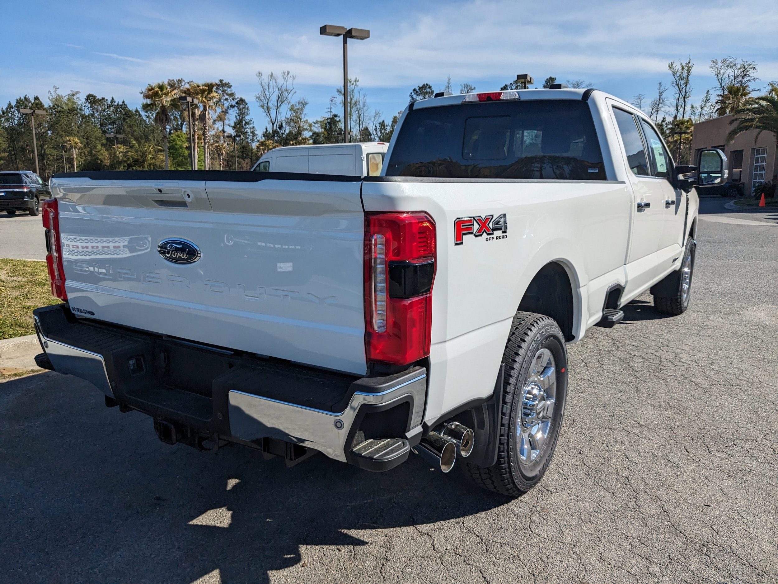 2025 Ford F-250 Lariat photo 4