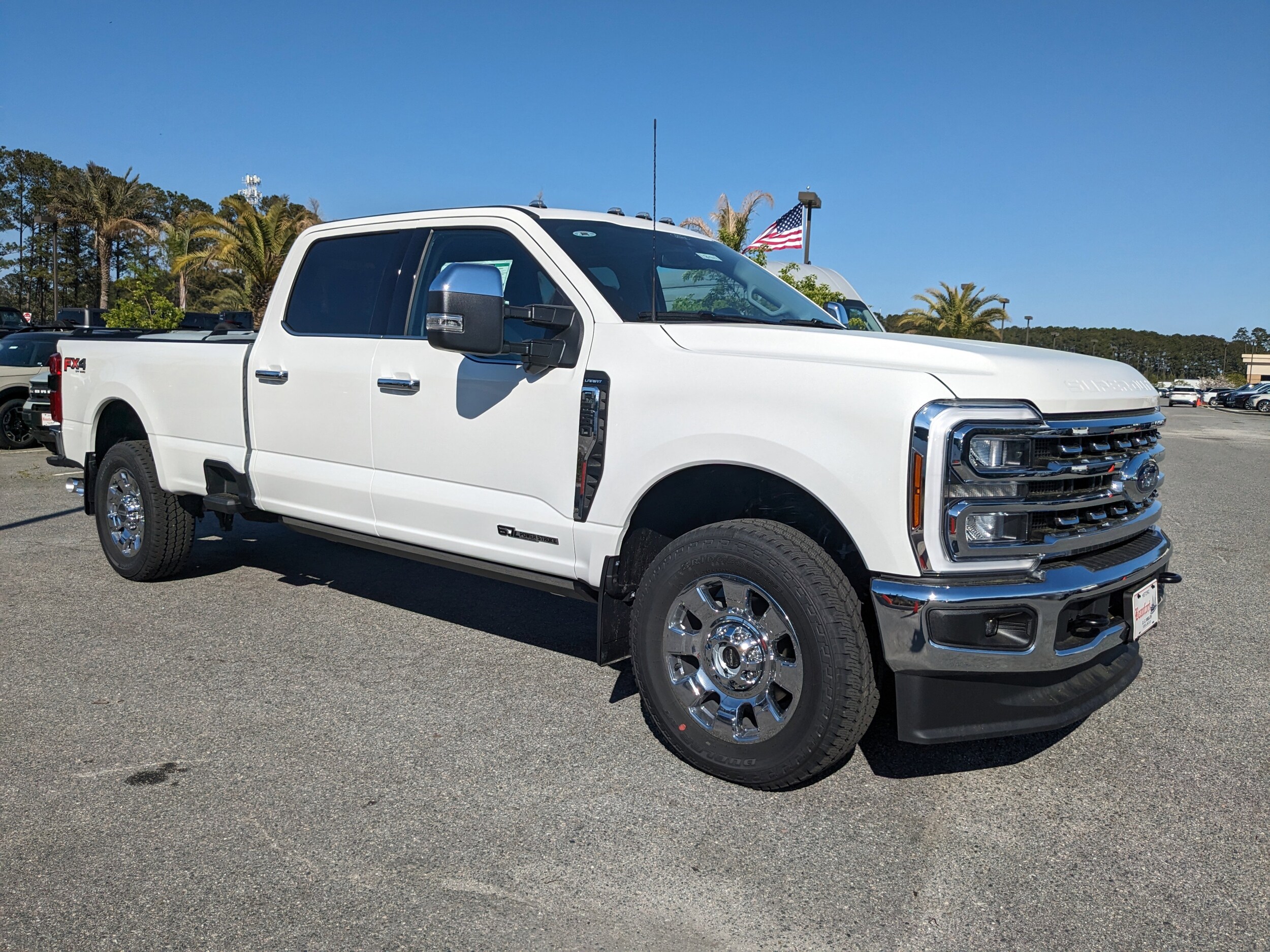 2025 Ford F-250 Lariat photo 2
