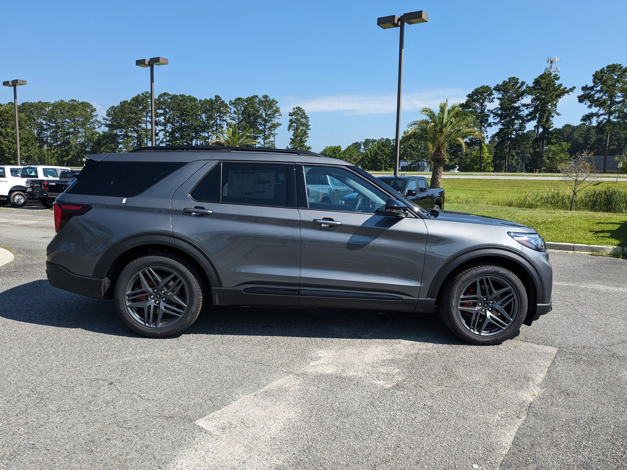 2025 Ford Explorer ST photo 2