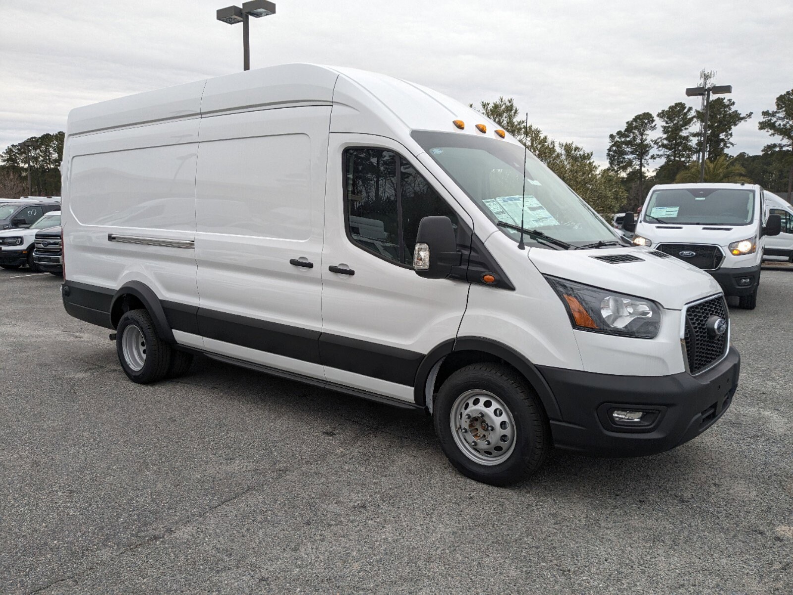2024 Ford Transit photo 2