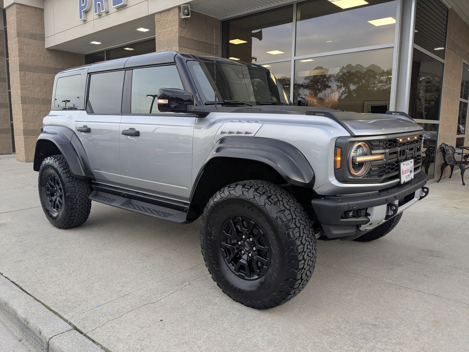 2024 Ford Bronco Raptor photo 2