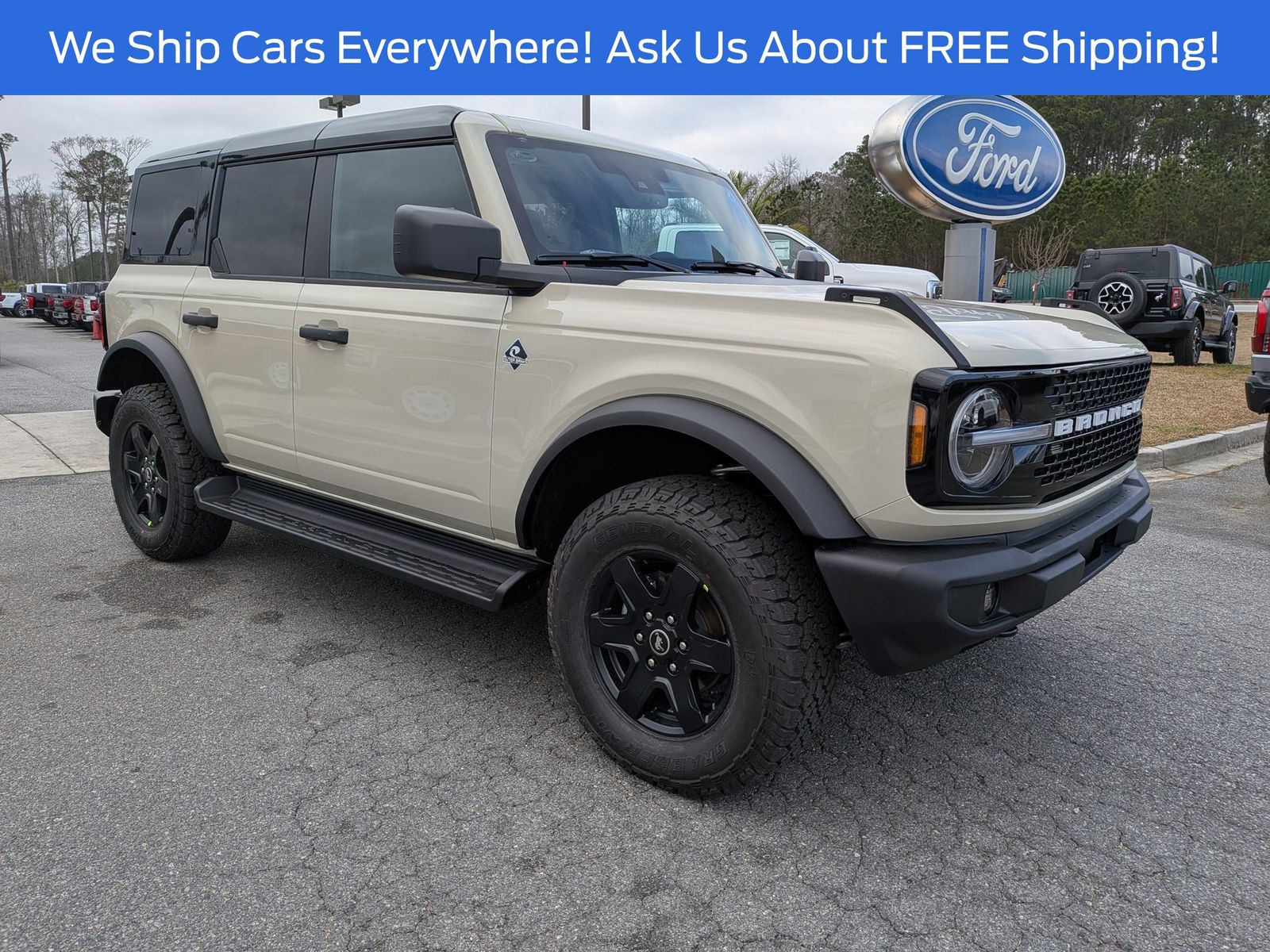 2025 Ford Bronco Outer Banks's photo