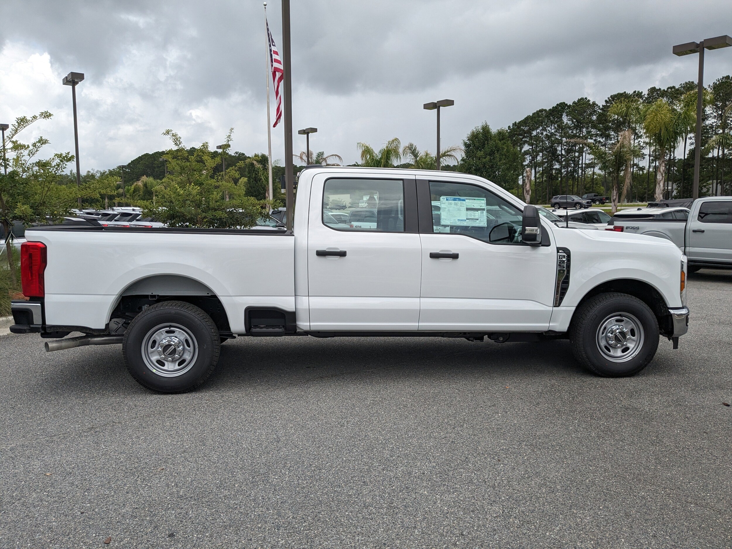 2025 Ford F-250 XL photo 3