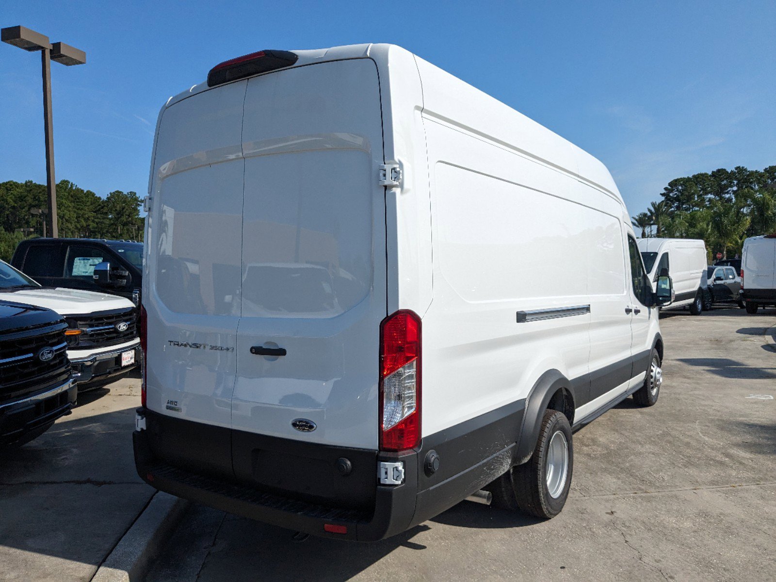 2024 Ford Transit photo 2