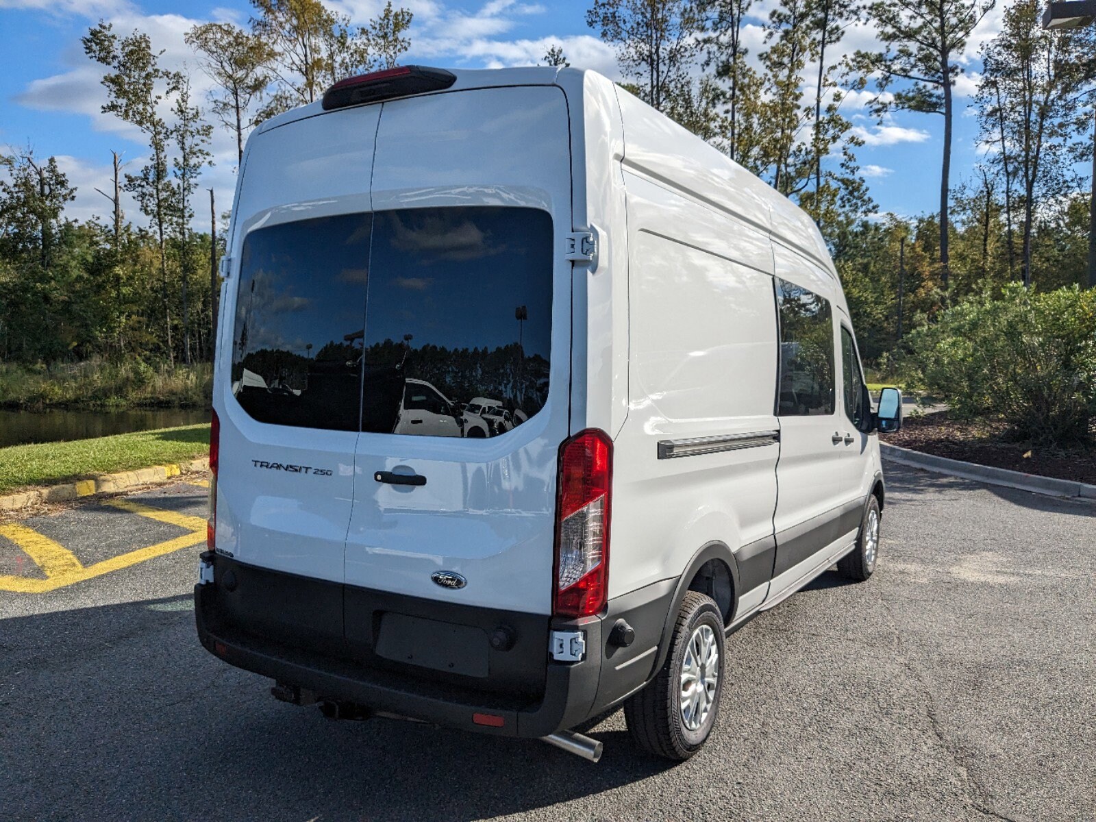 2024 Ford Transit photo 4