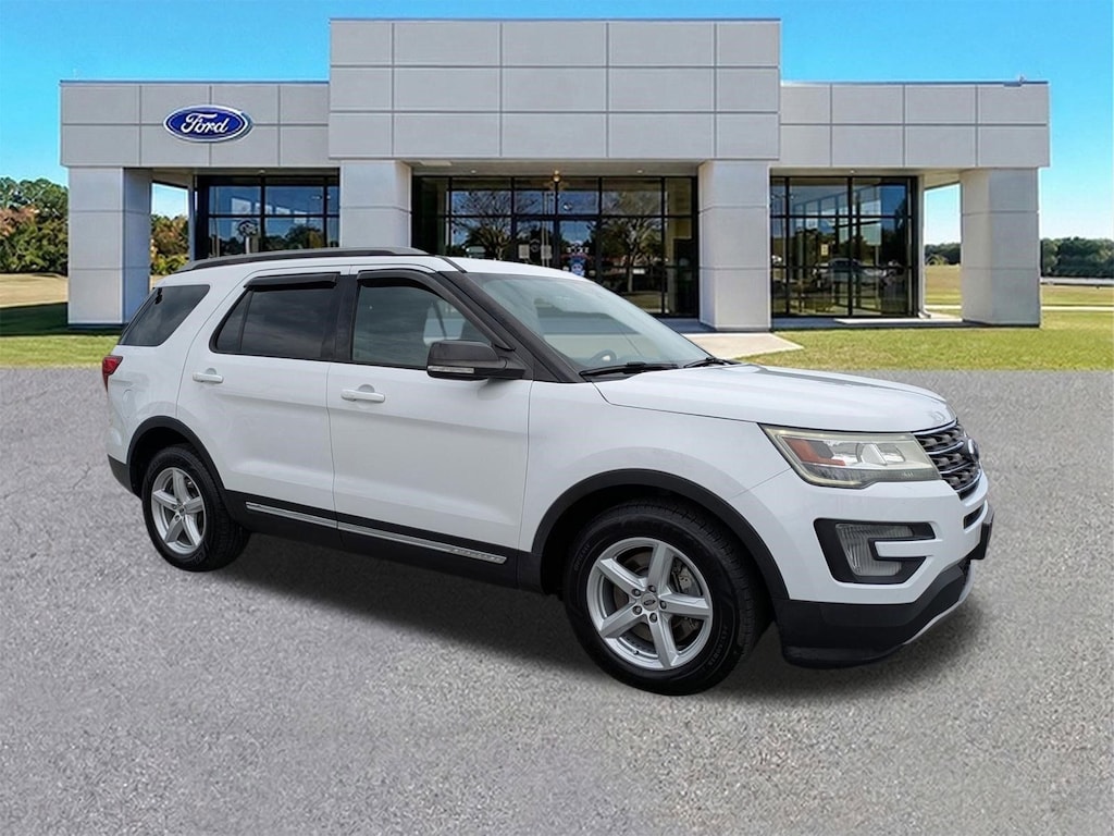 Used 2017 Ford Explorer XLT SUV