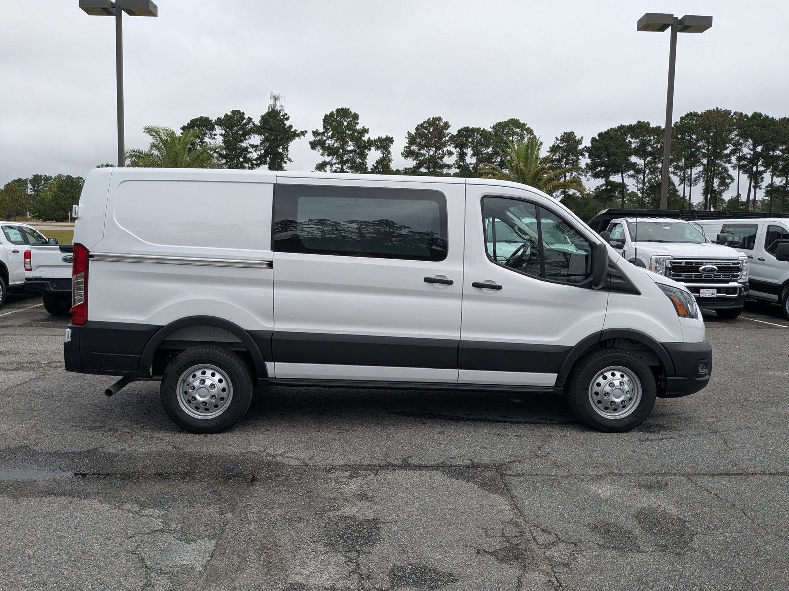 2025 Ford Transit photo 3