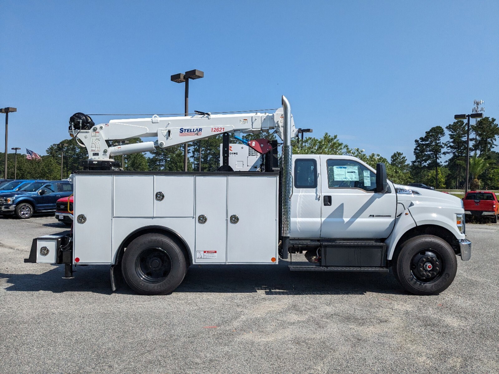 2024 Ford F-750 Base photo 3