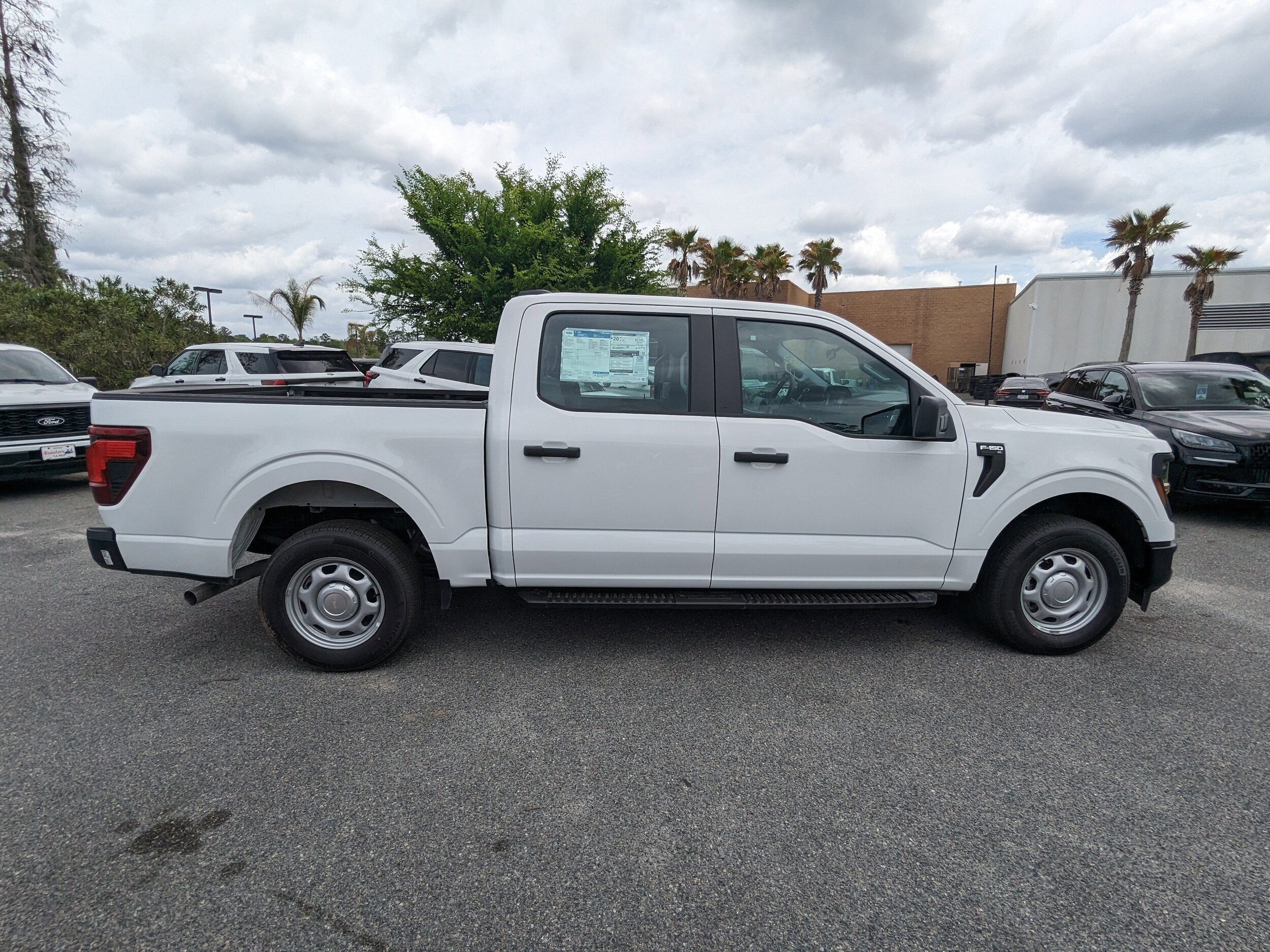 2025 Ford F-150 XL photo 3