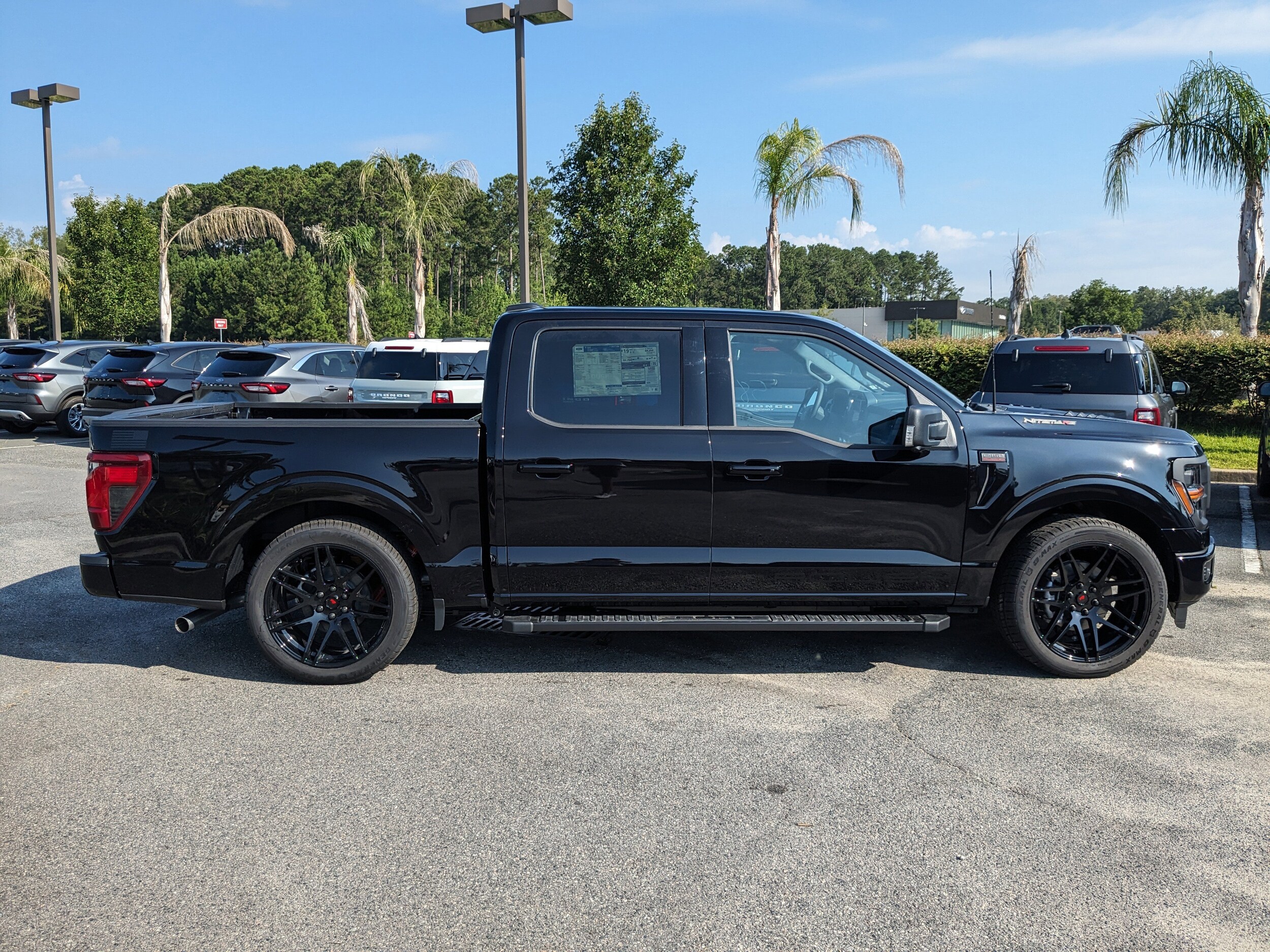 2025 Ford F-150 XLT photo 3