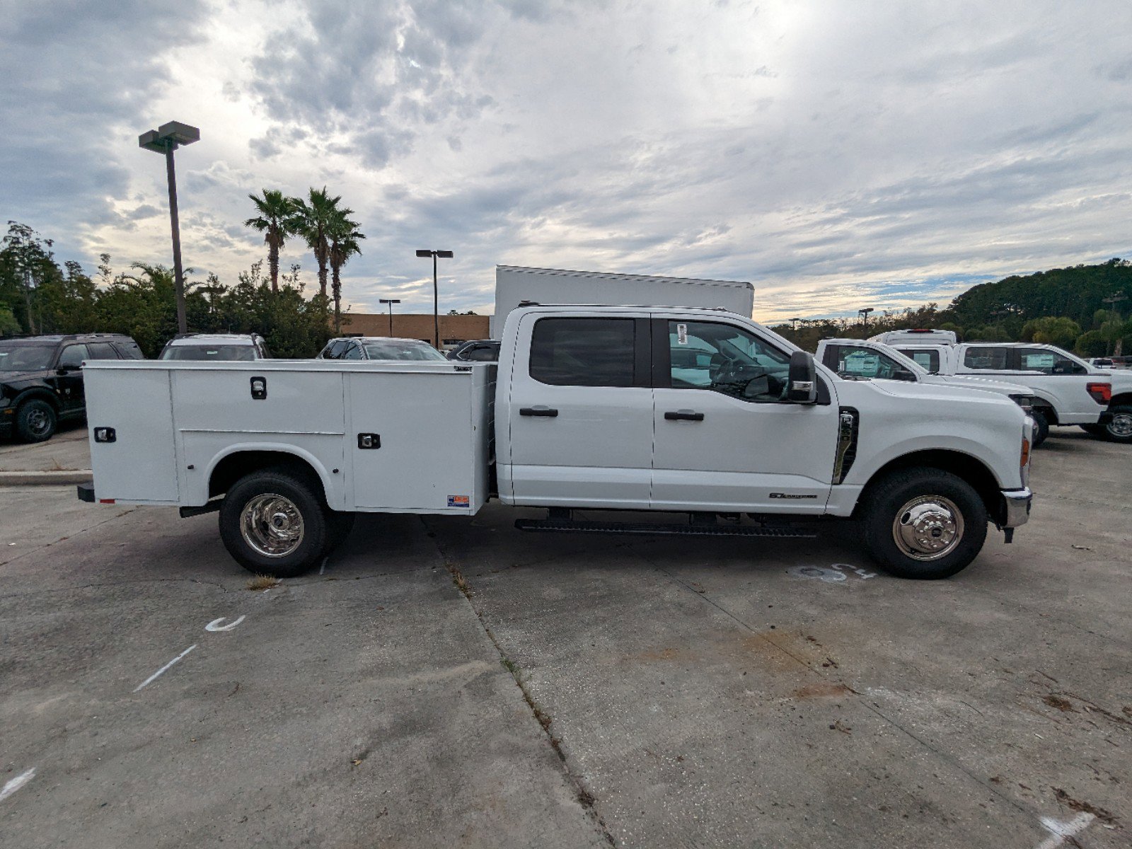 2024 Ford F-350 XL photo 3