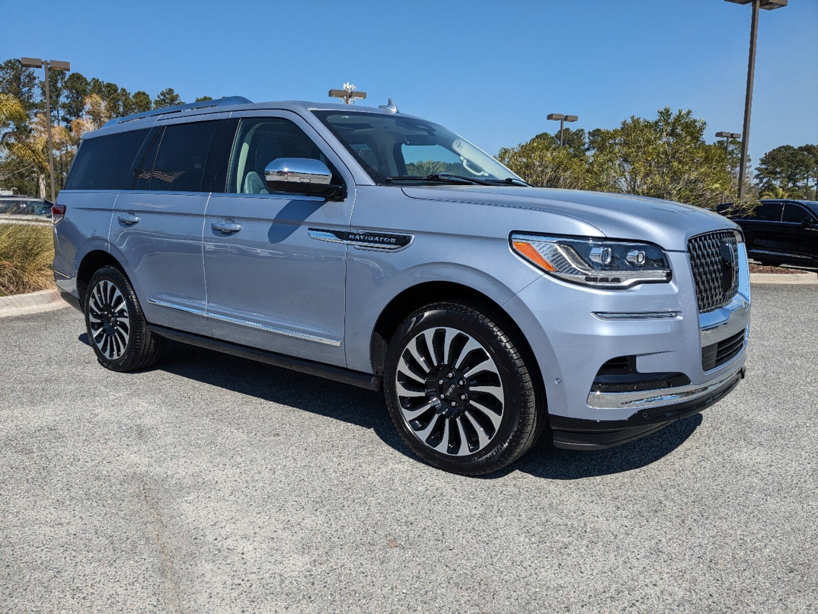 2024 Lincoln Navigator Black Label photo 2