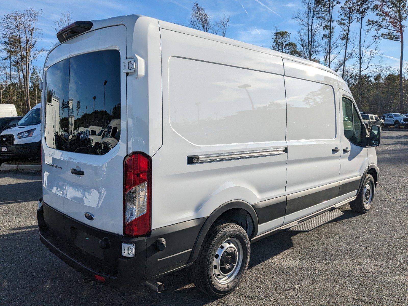 2024 Ford Transit photo 4