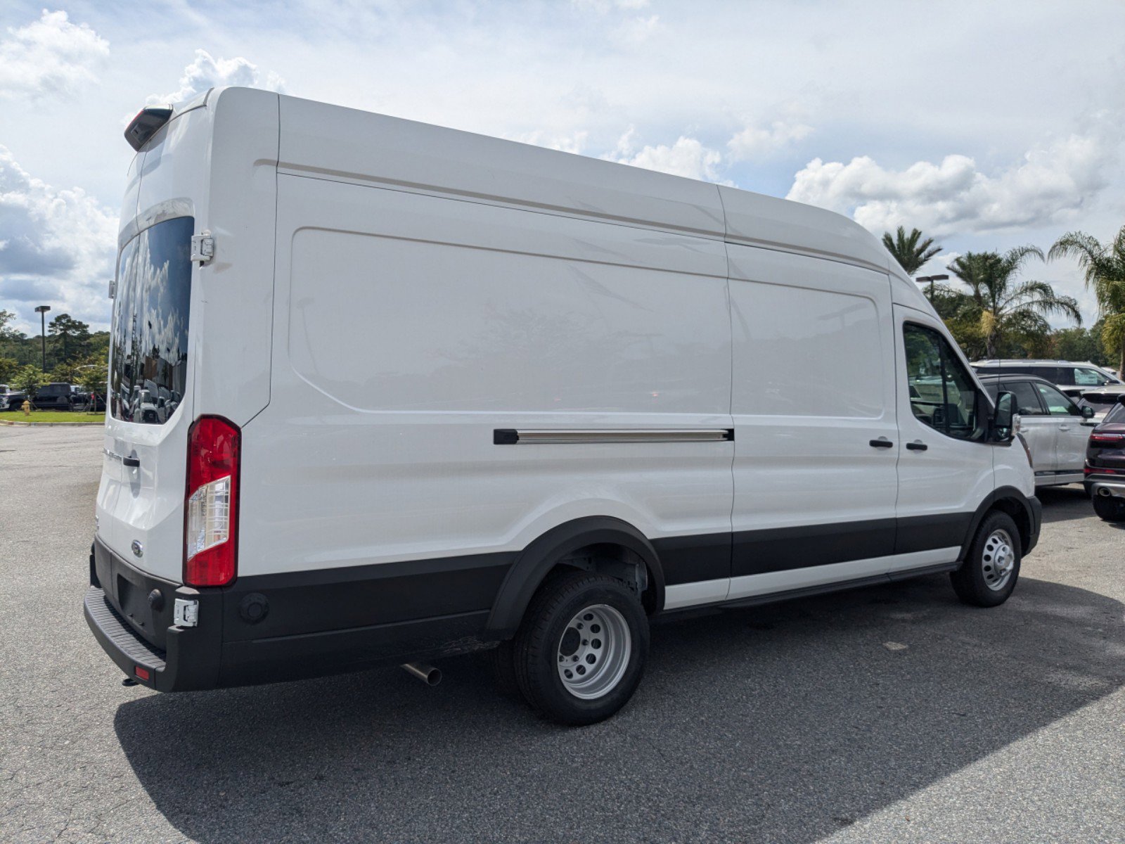 2024 Ford Transit photo 2