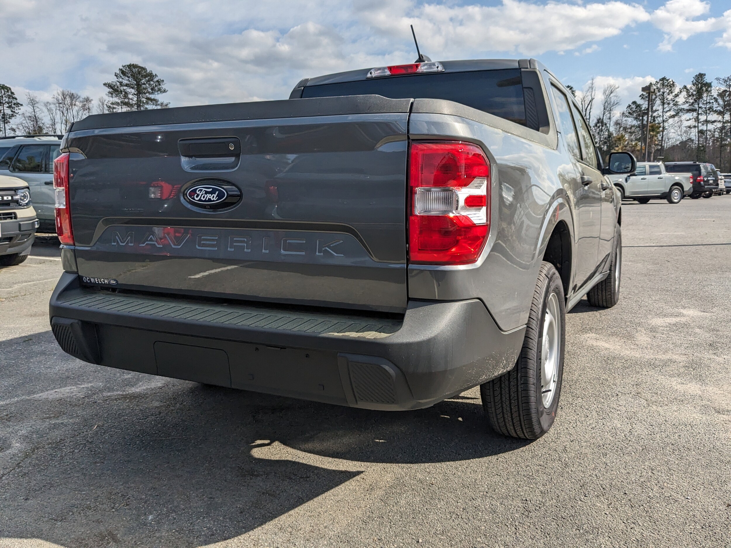 2025 Ford Maverick XL photo 2