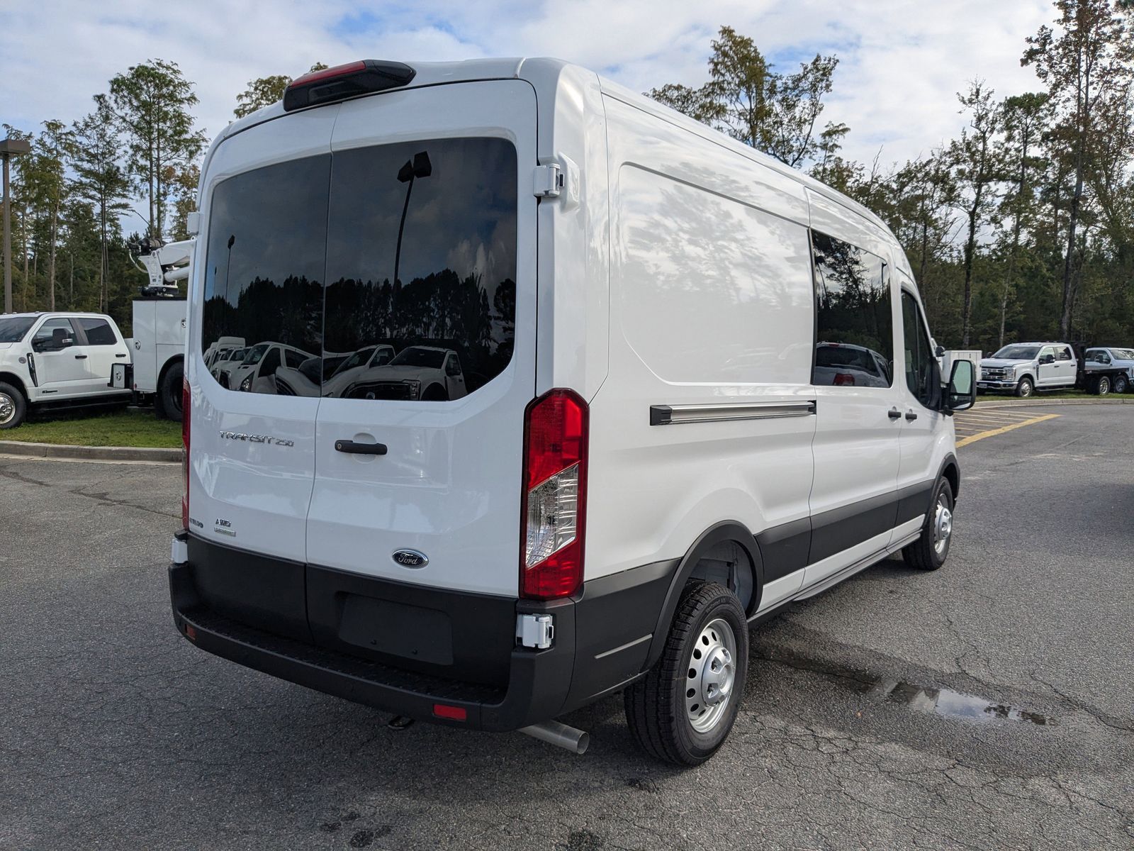 2025 Ford Transit photo 4