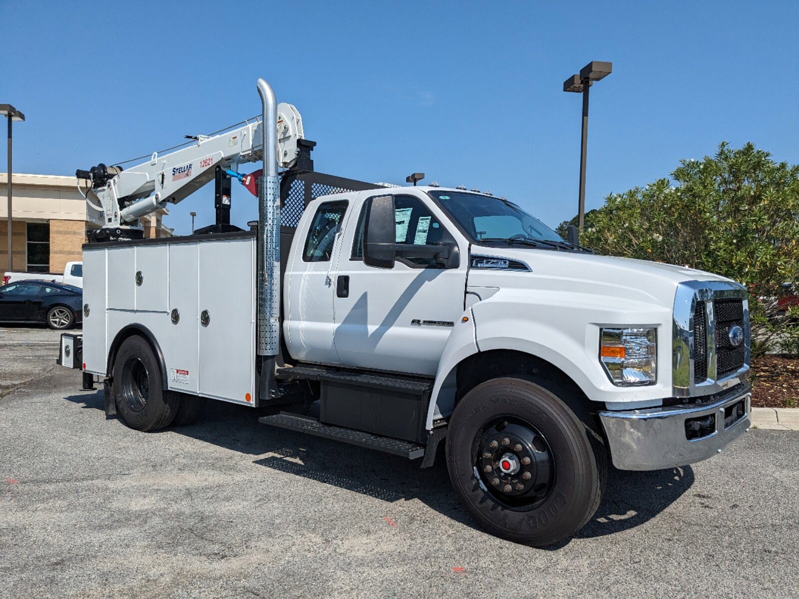 2024 Ford F-750 Base photo 2