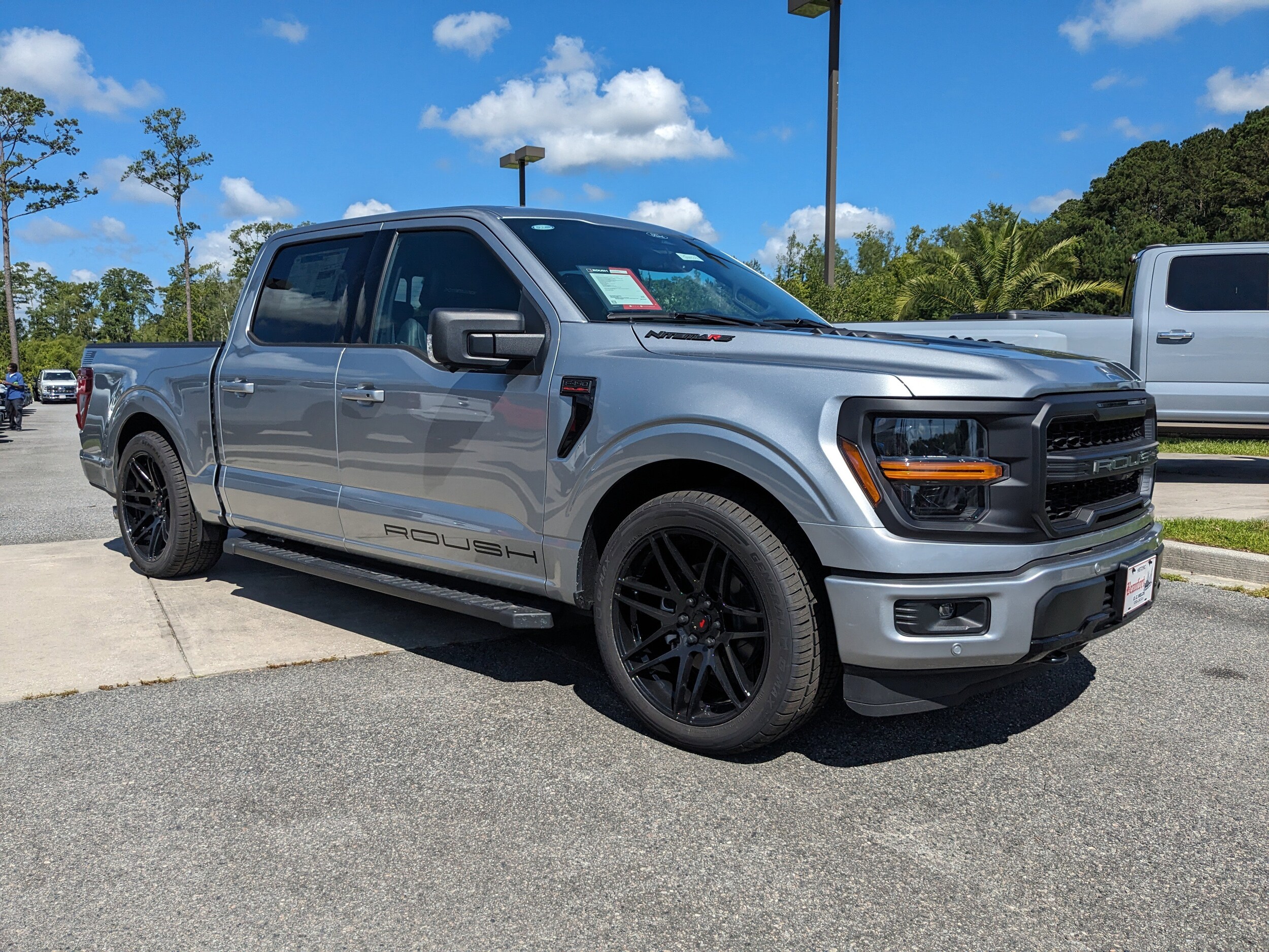 2025 Ford F-150 XLT photo 2