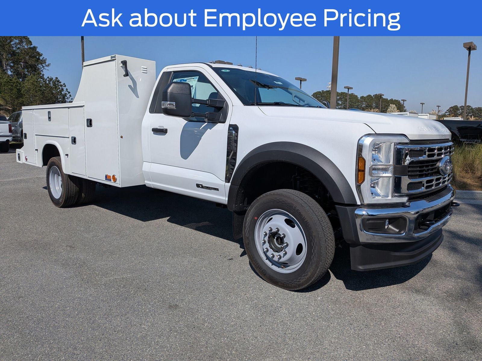 2026 Ford F-550 XL 4x4 Regular Cab 169-In DRW's photo
