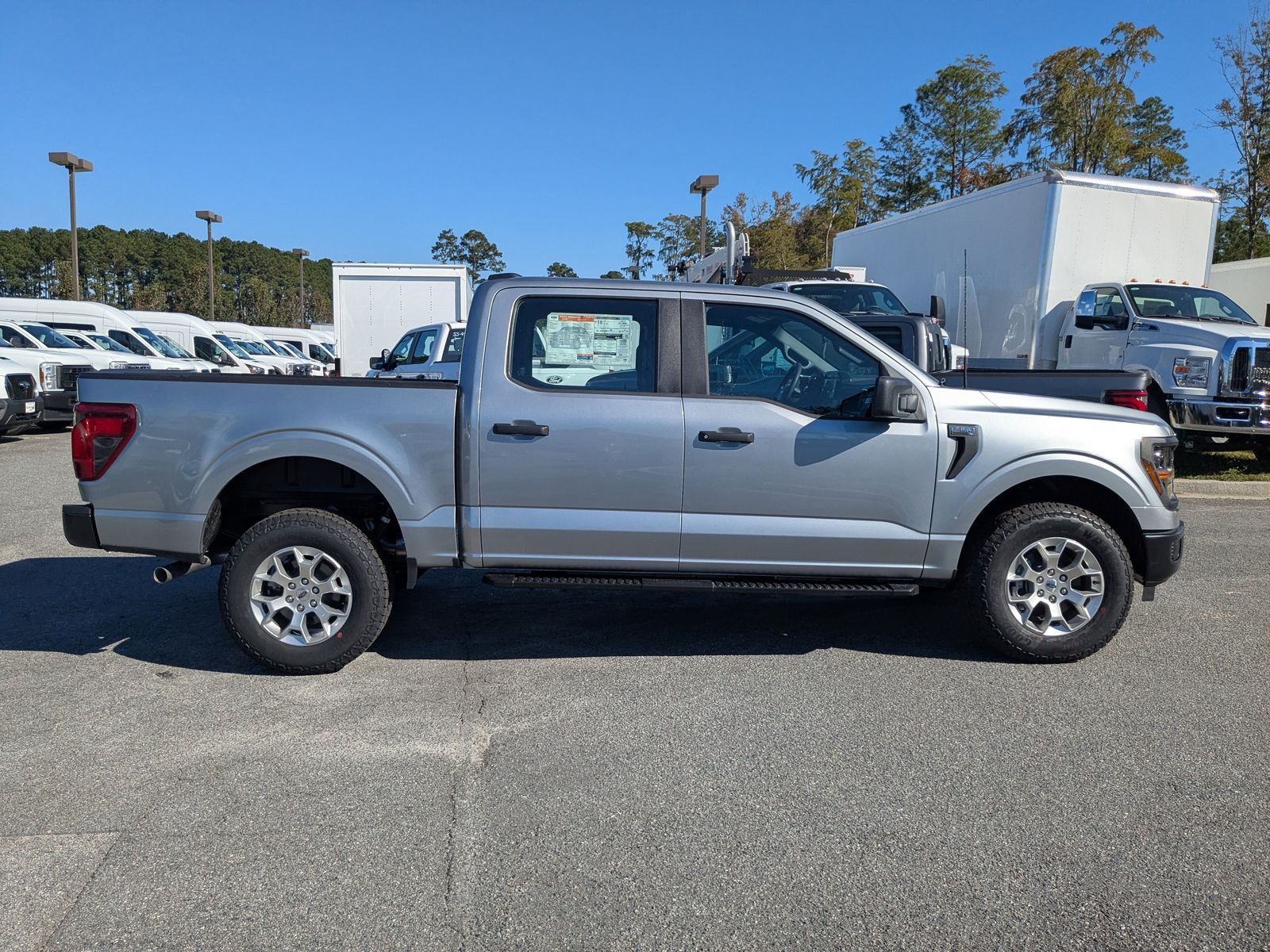 2025 Ford F-150 XL photo 2