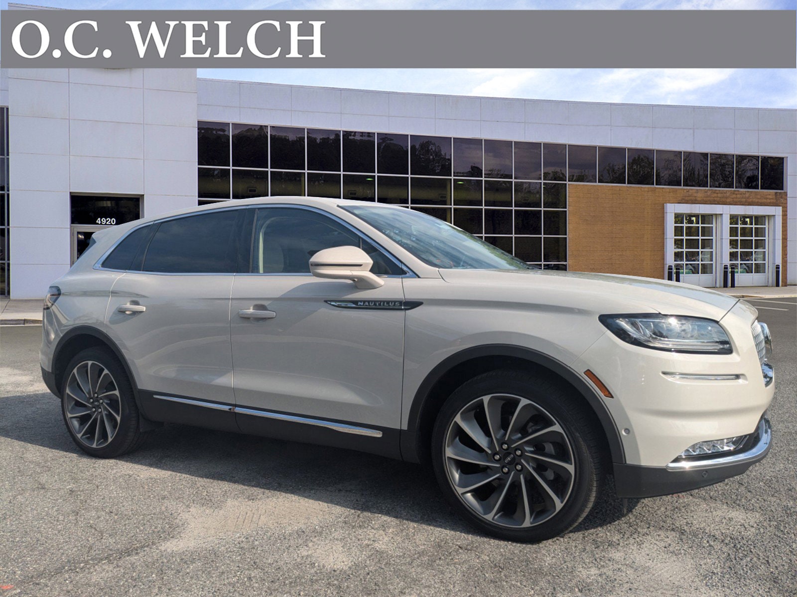 2023 Lincoln Nautilus Reserve's photo