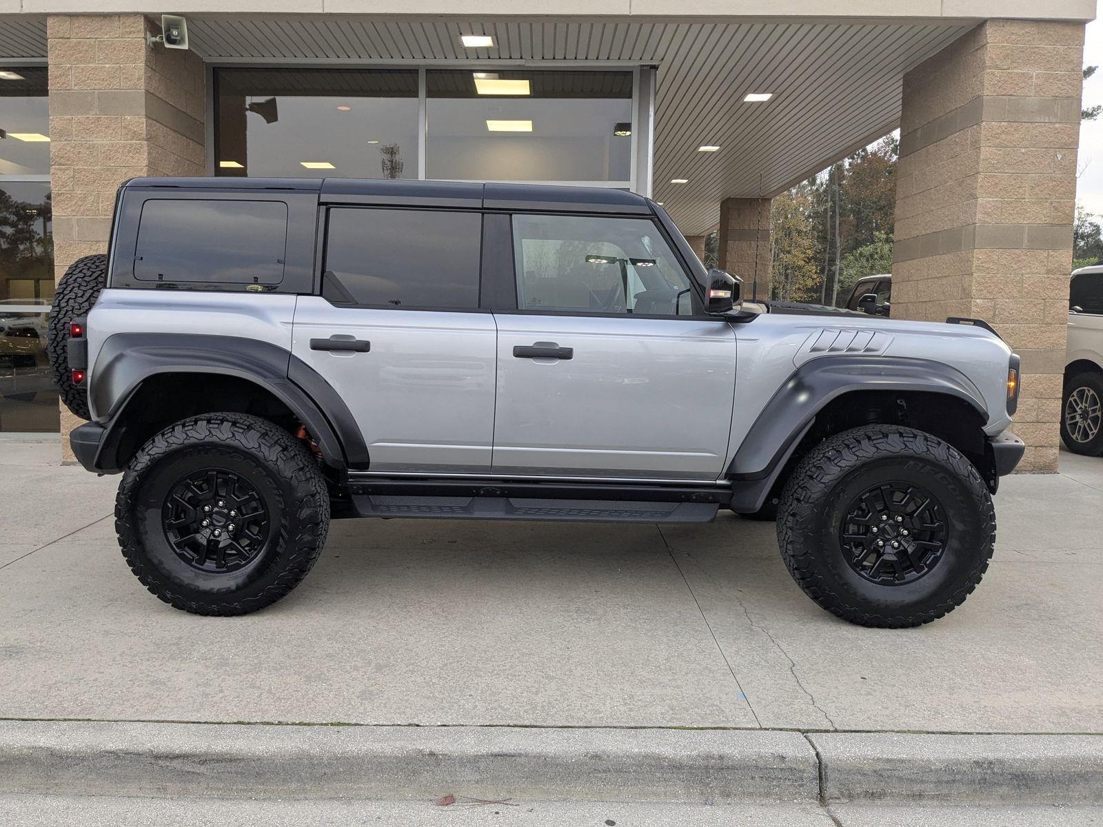 2024 Ford Bronco Raptor photo 3