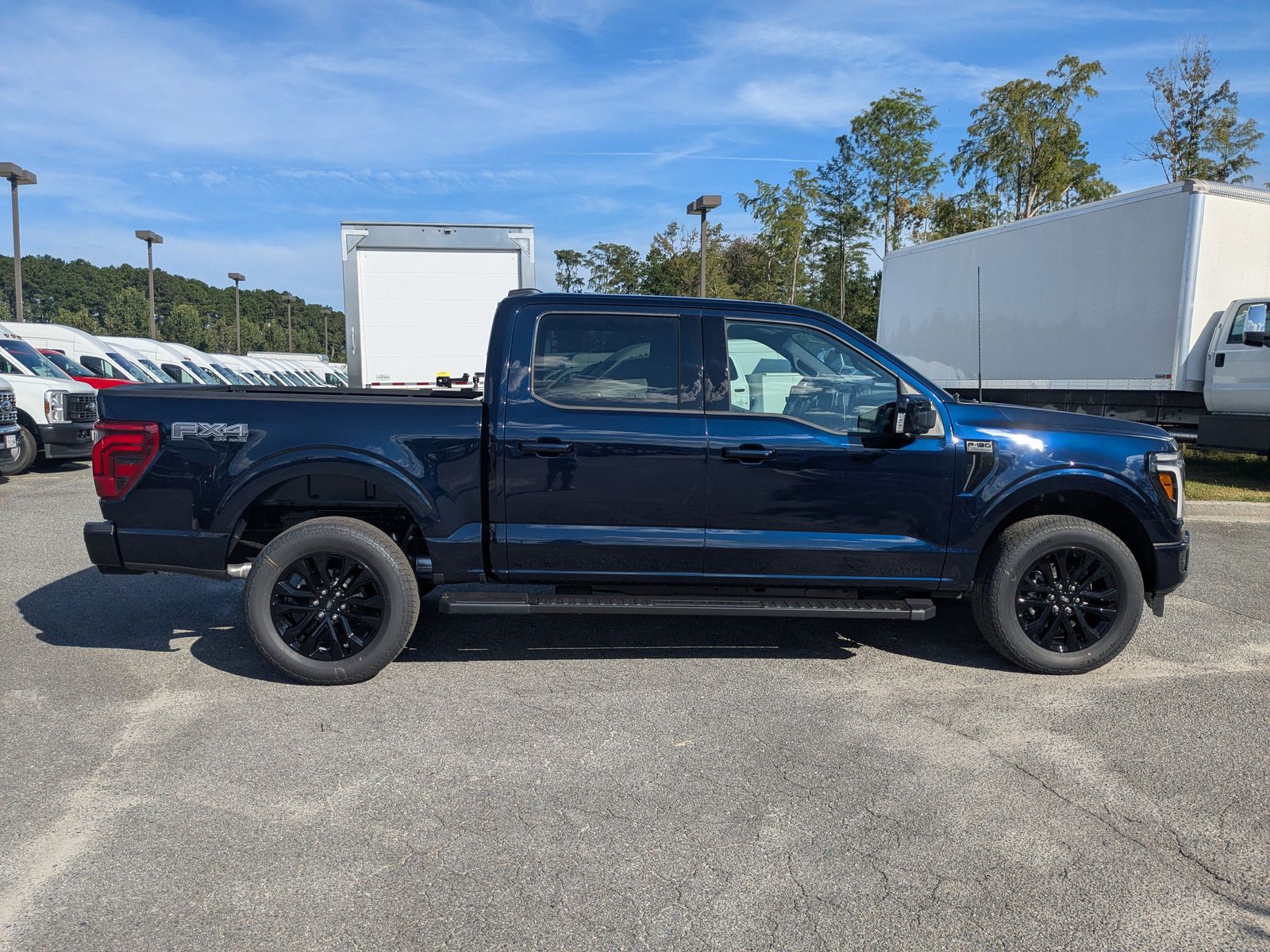 2025 Ford F-150 Lariat photo 3