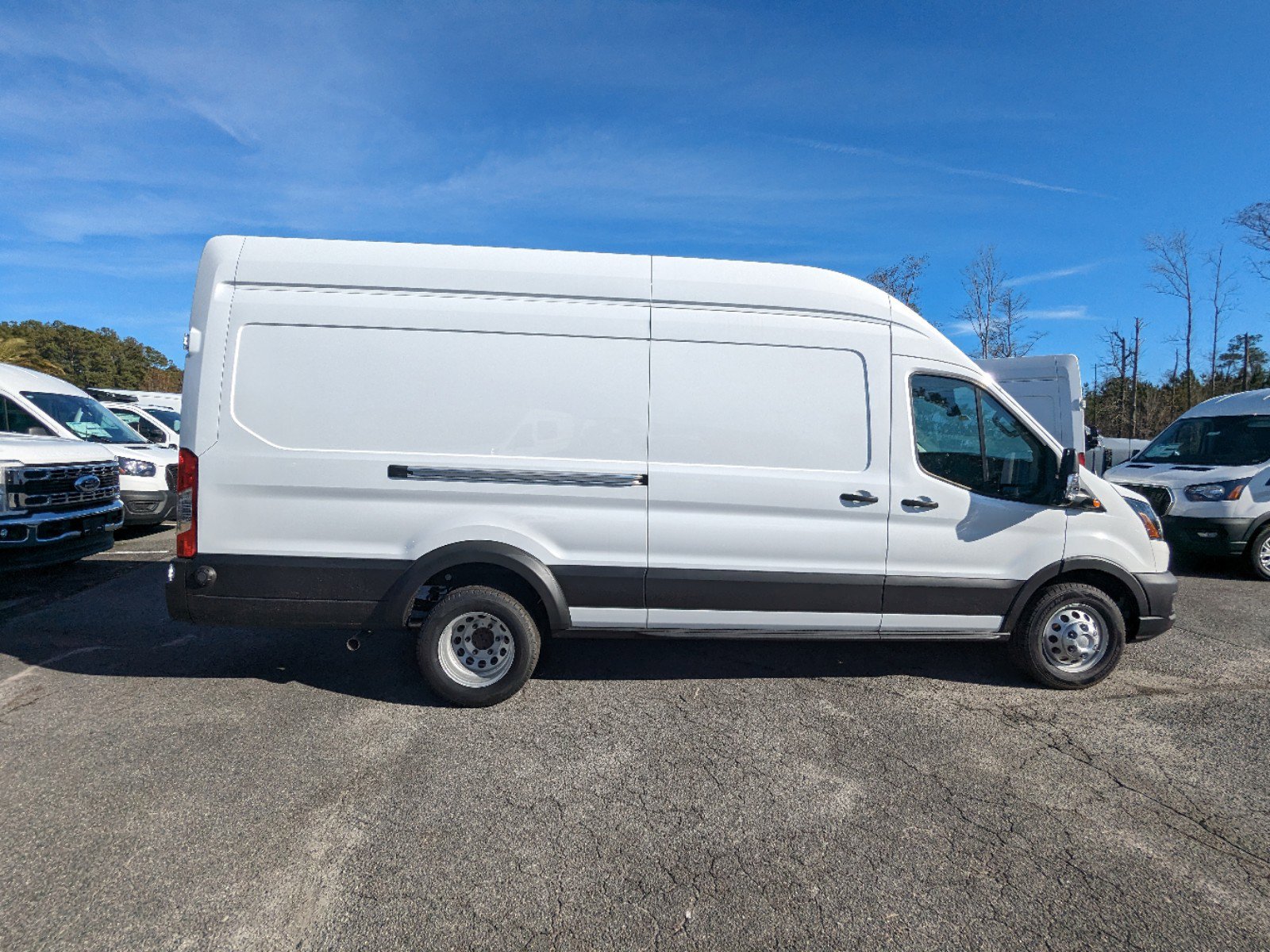 2024 Ford Transit photo 3