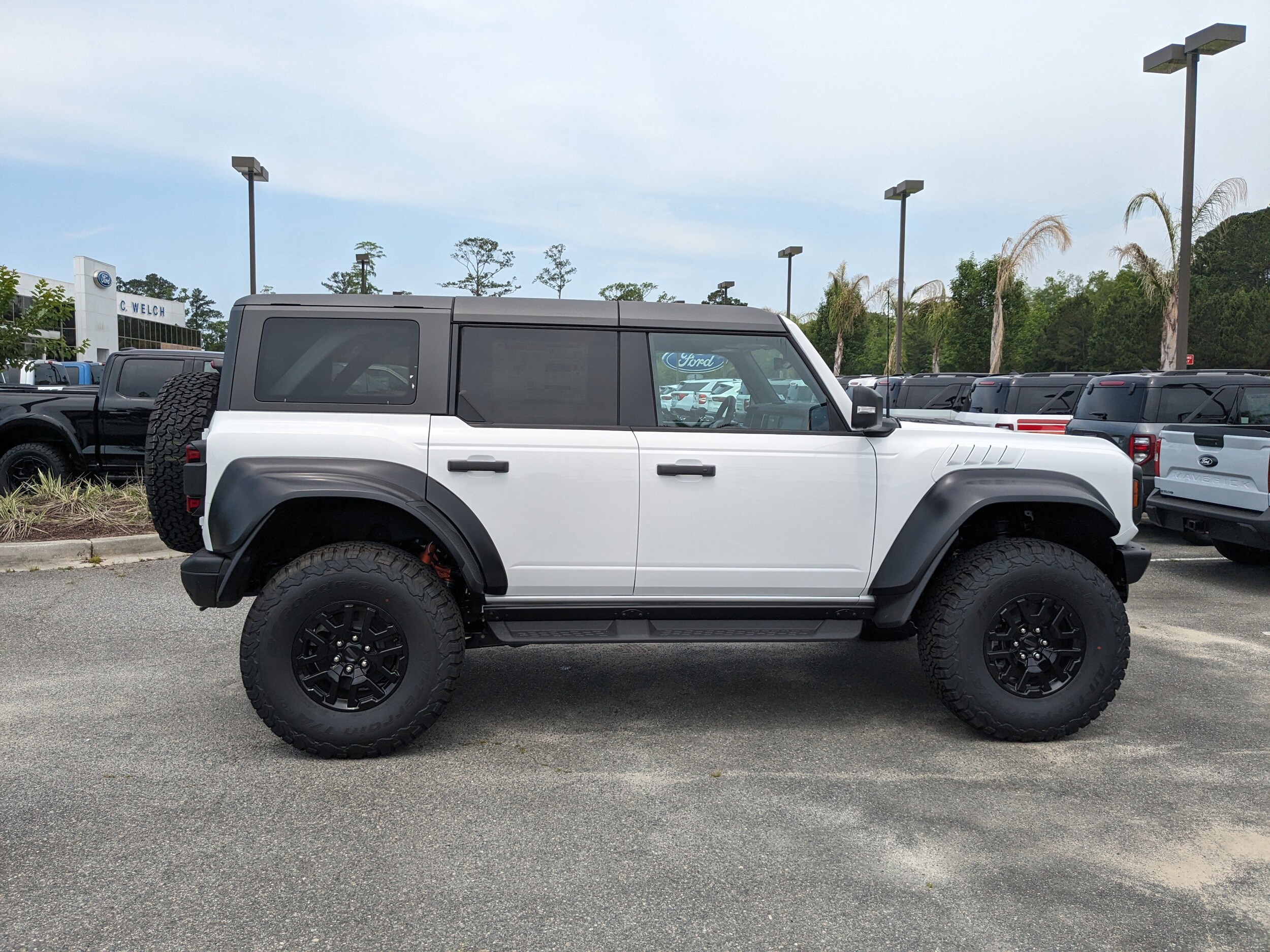 2025 Ford Bronco Raptor photo 3