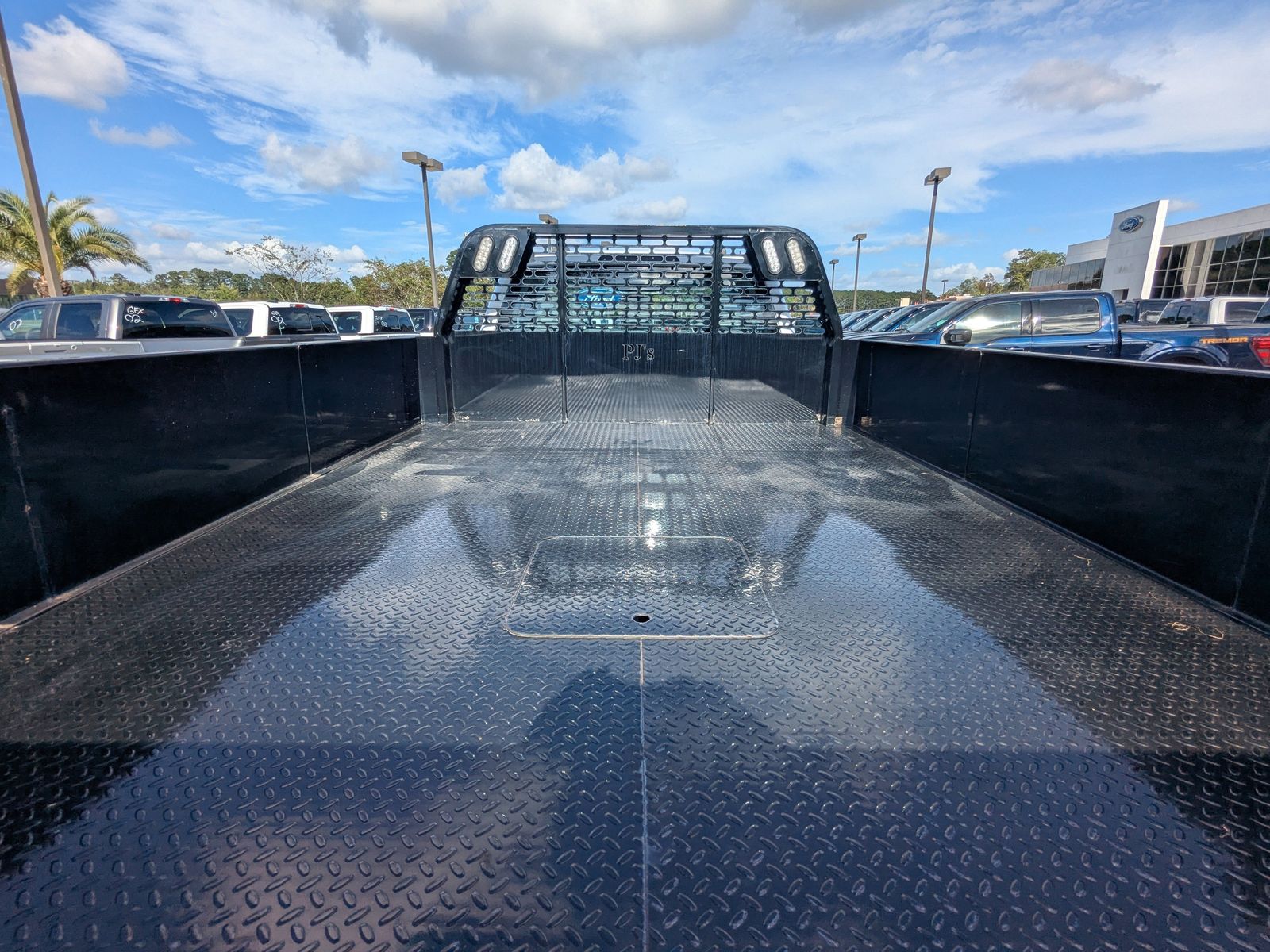 2024 Ford F-350 Super Duty Chassis Cab XL - Photo 14