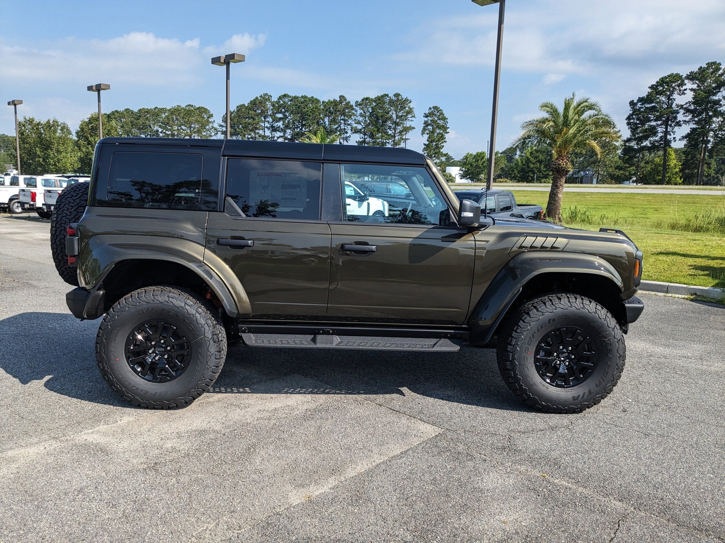 2025 Ford Bronco Raptor photo 3