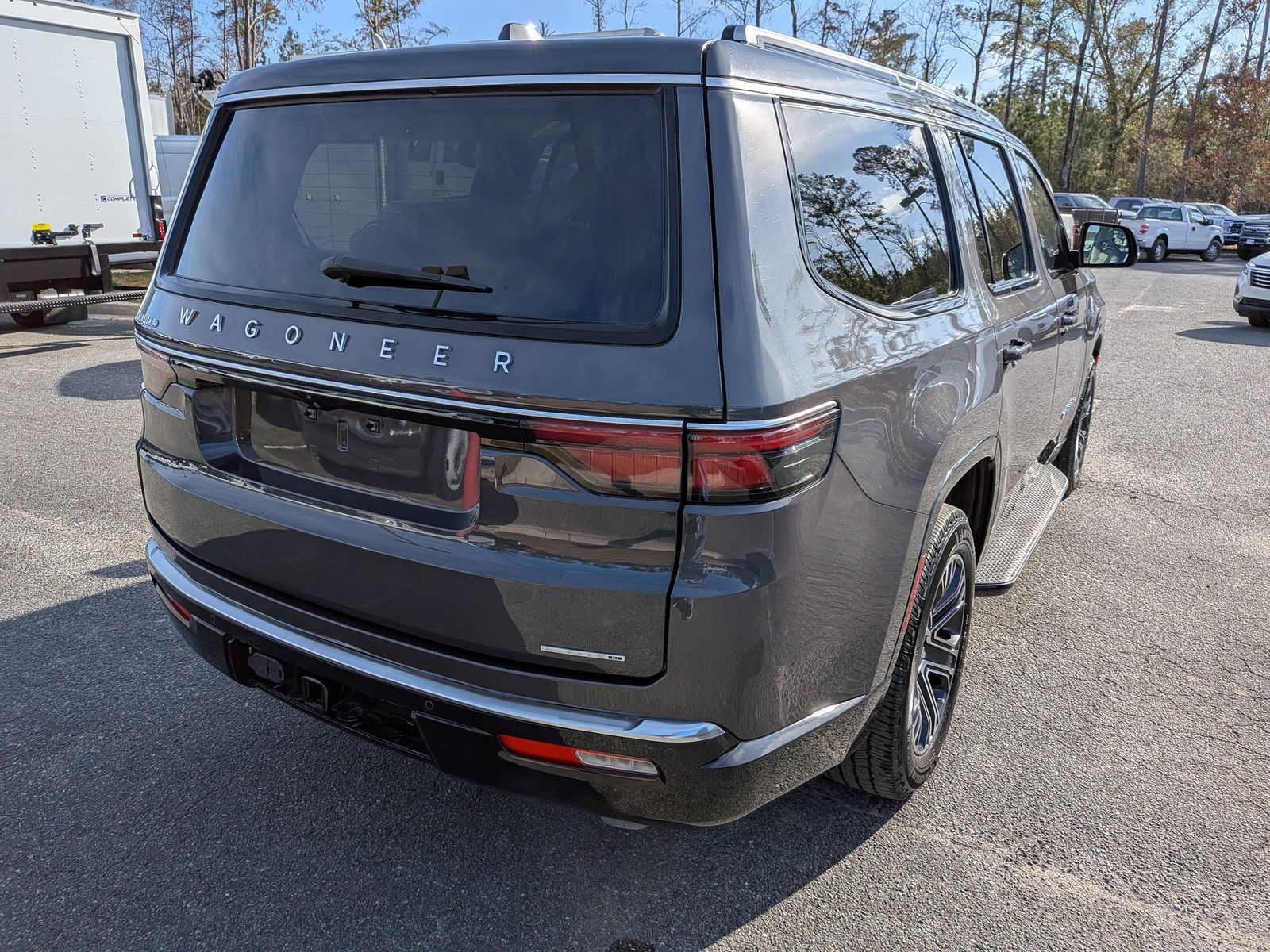 2022 Jeep Wagoneer Series III photo 3