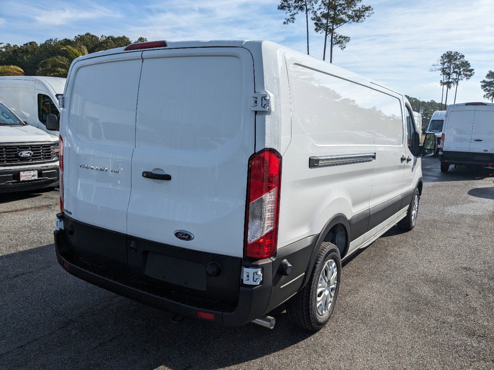2024 Ford Transit photo 4