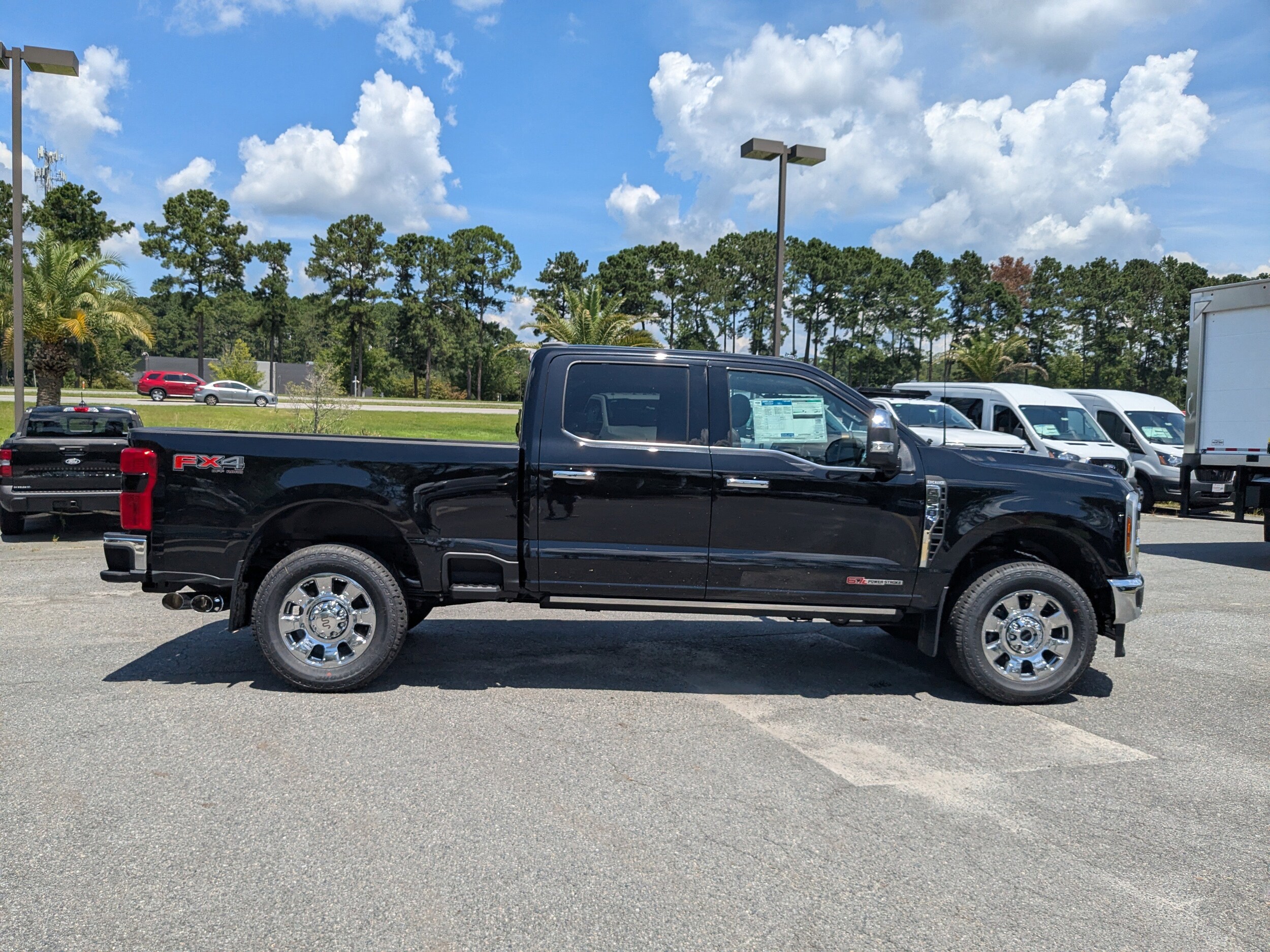 2025 Ford F-350 King Ranch photo 3