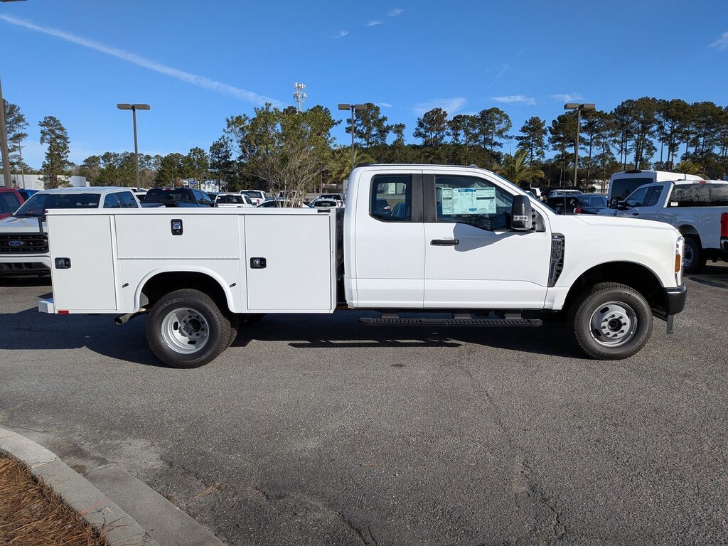 New 2025 Ford F-350 Chassis XL Chassis