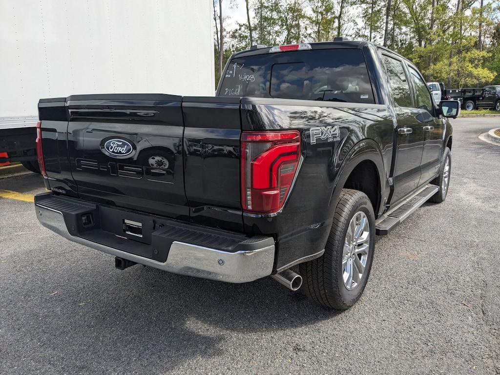 New 2025 Ford F-150 Lariat Truck