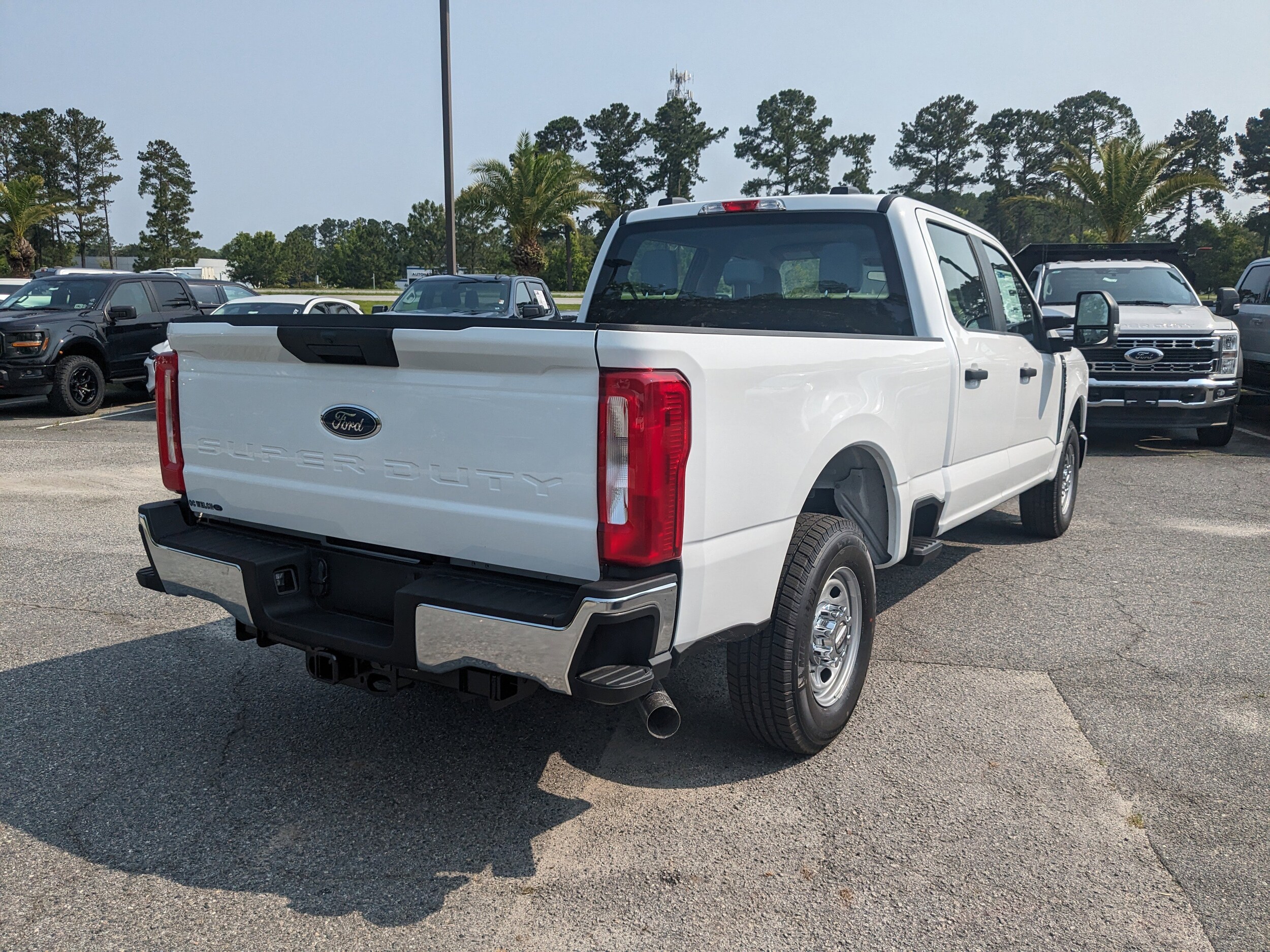 2025 Ford F-250 XL photo 3