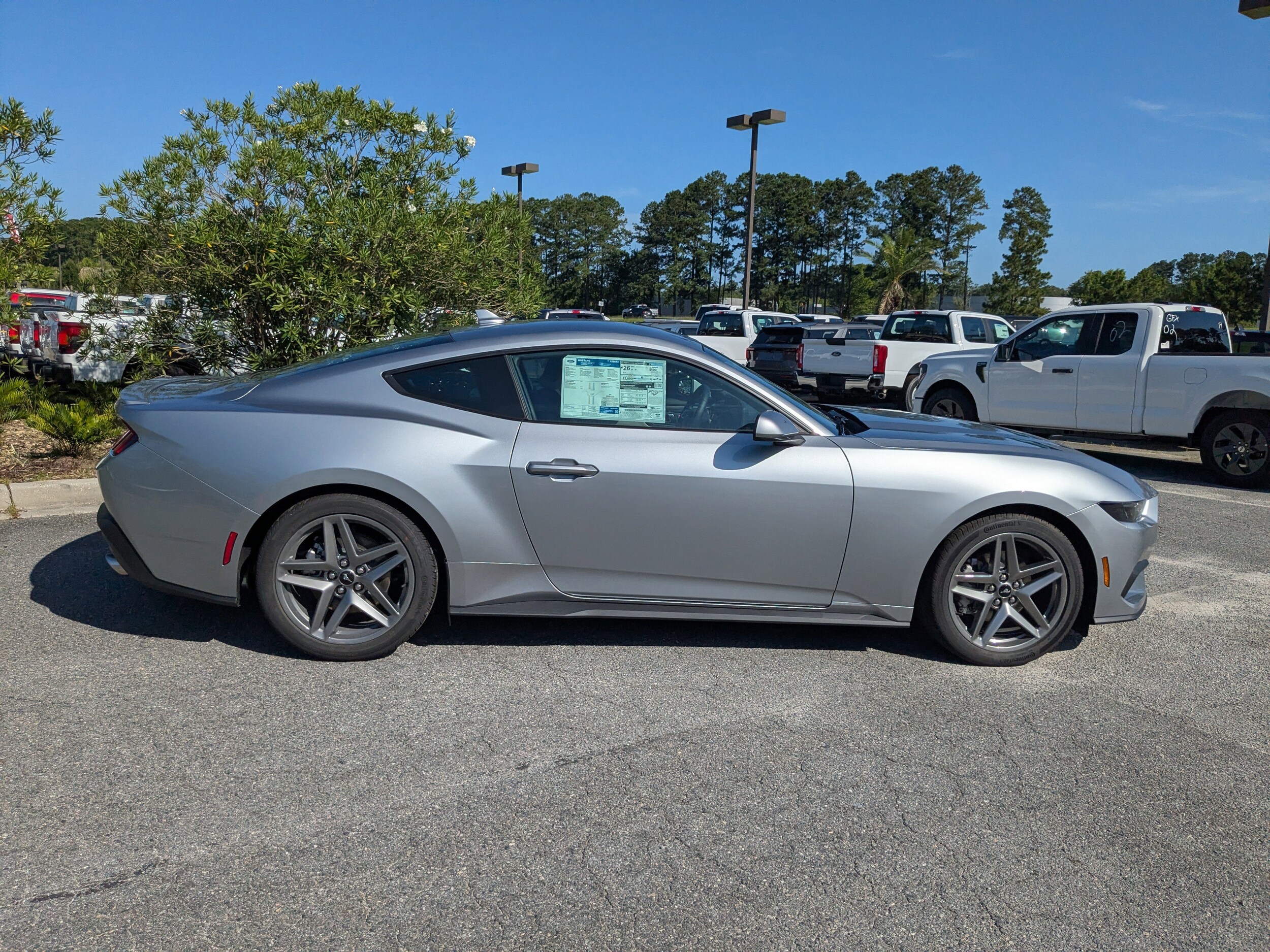 2025 Ford Mustang EcoBoost Premium photo 2