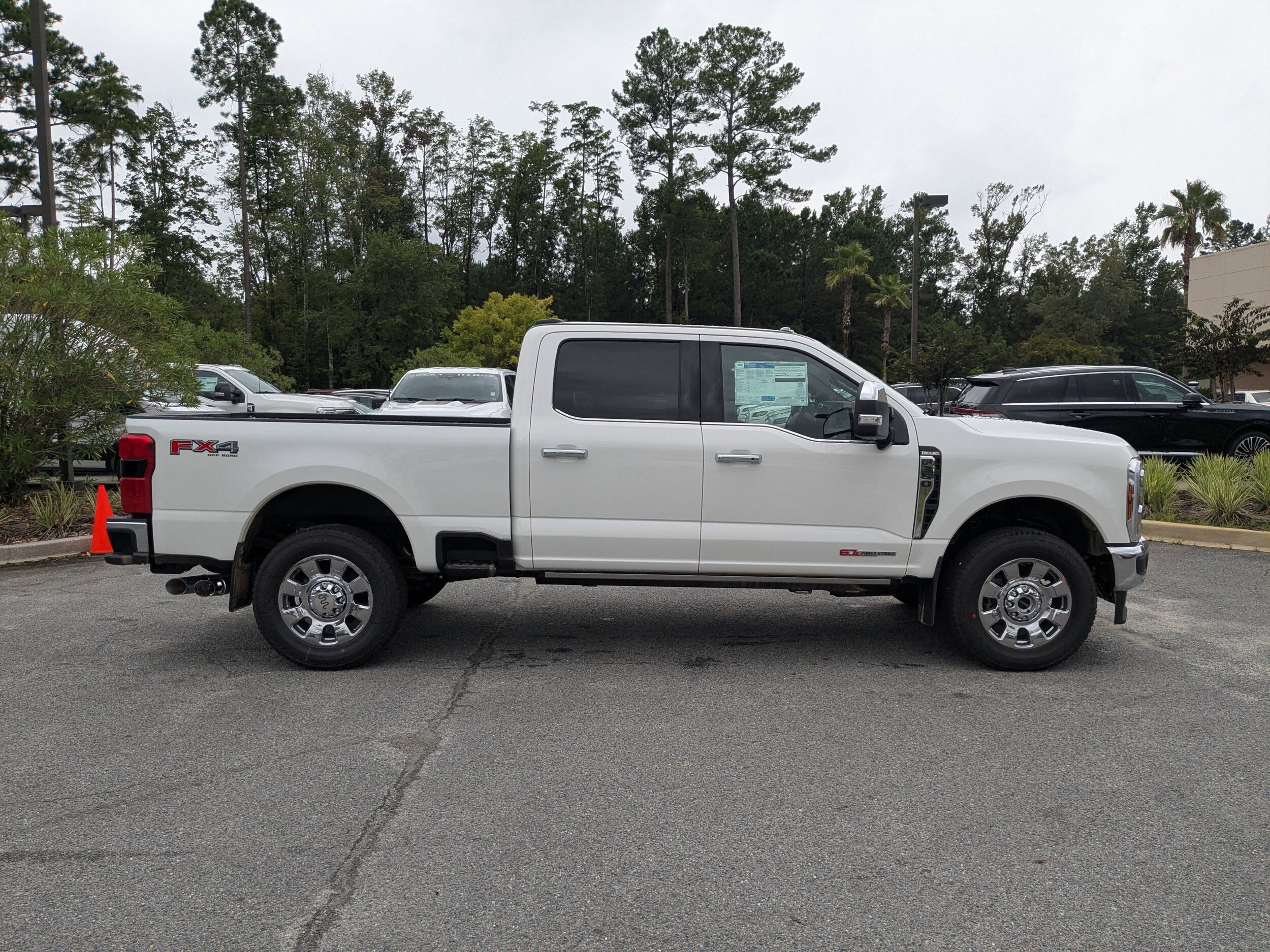 2025 Ford F-350 King Ranch photo 3