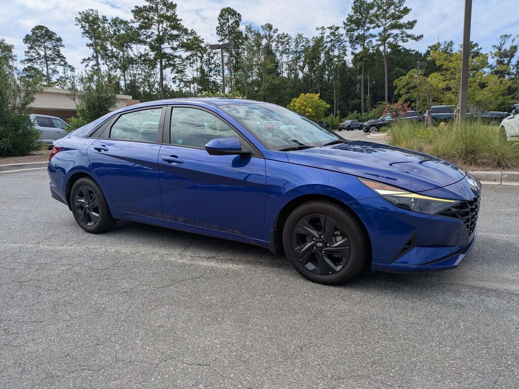 Used 2022 Hyundai Elantra SEL Sedan