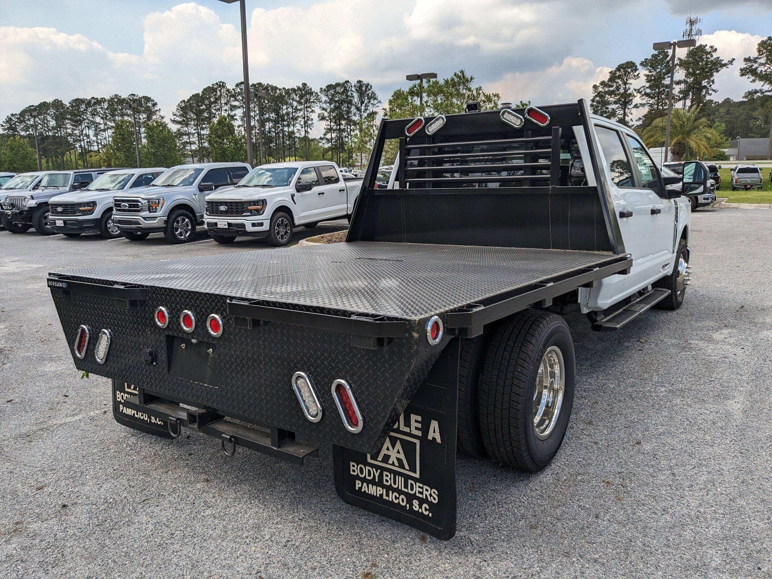 2024 Ford F-350 XL photo 4