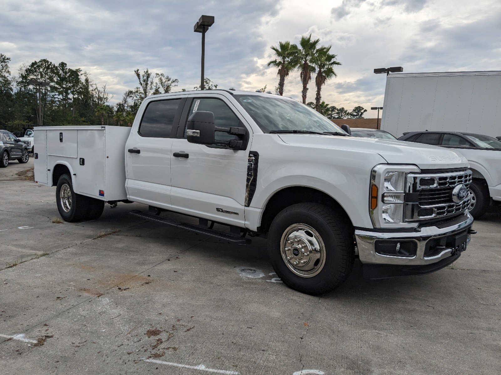 2024 Ford F-350 XL photo 2