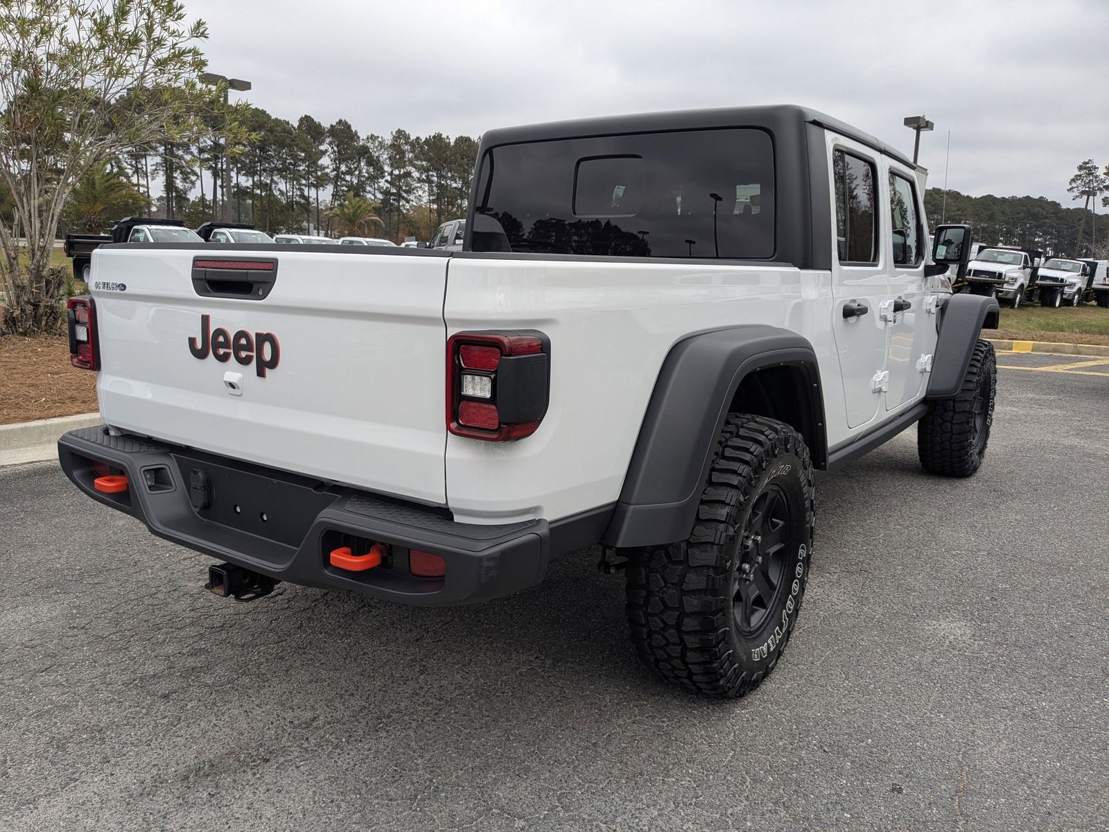 2022 Jeep Gladiator Mojave photo 3