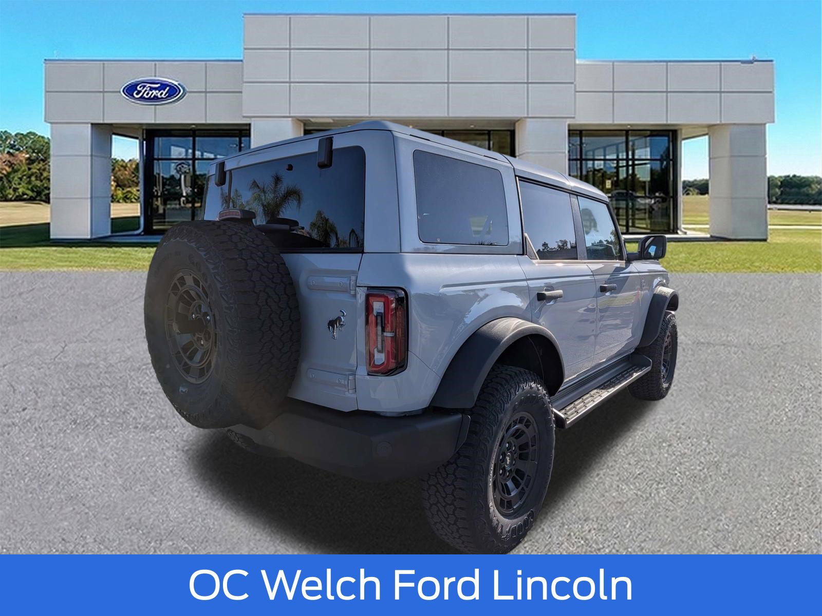 New 2026 Ford Bronco Outer Banks SUV